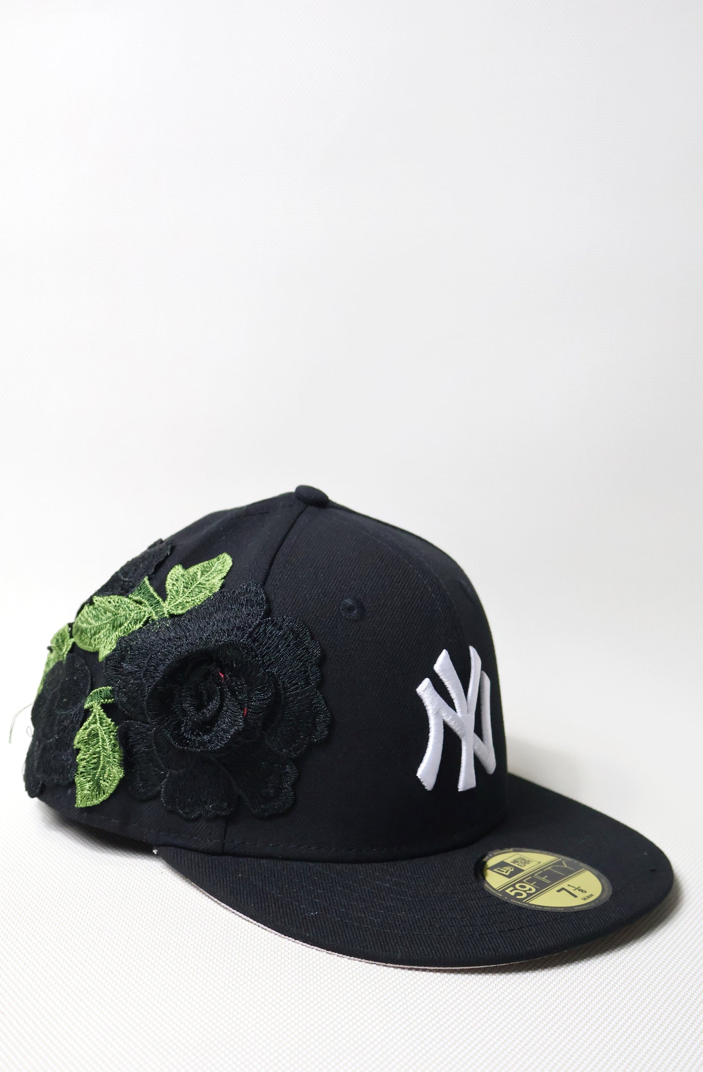 NY FLORAL BLACK FITTED HAT