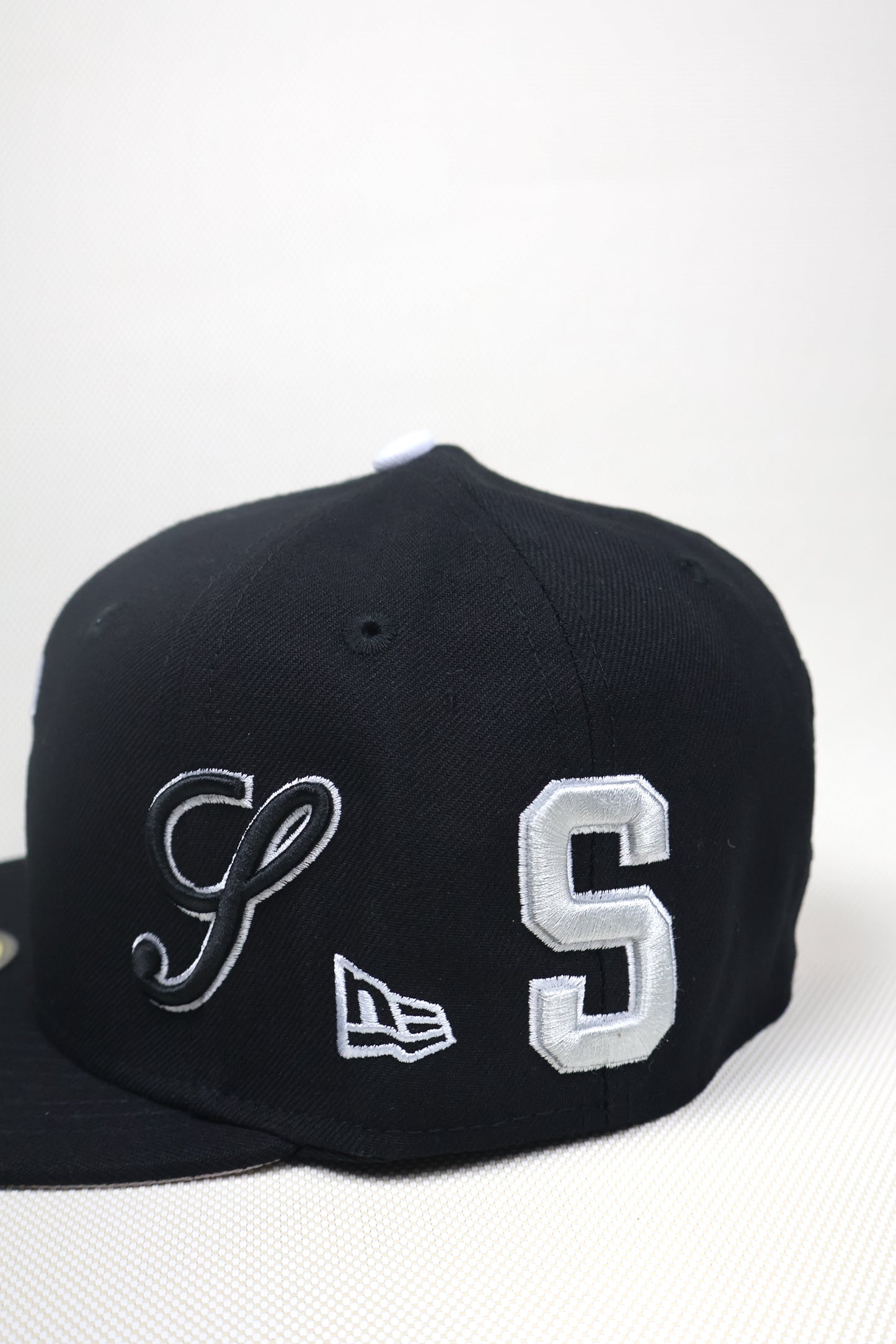 S MULTI PATCH CHRIS BROWN FITTED HAT