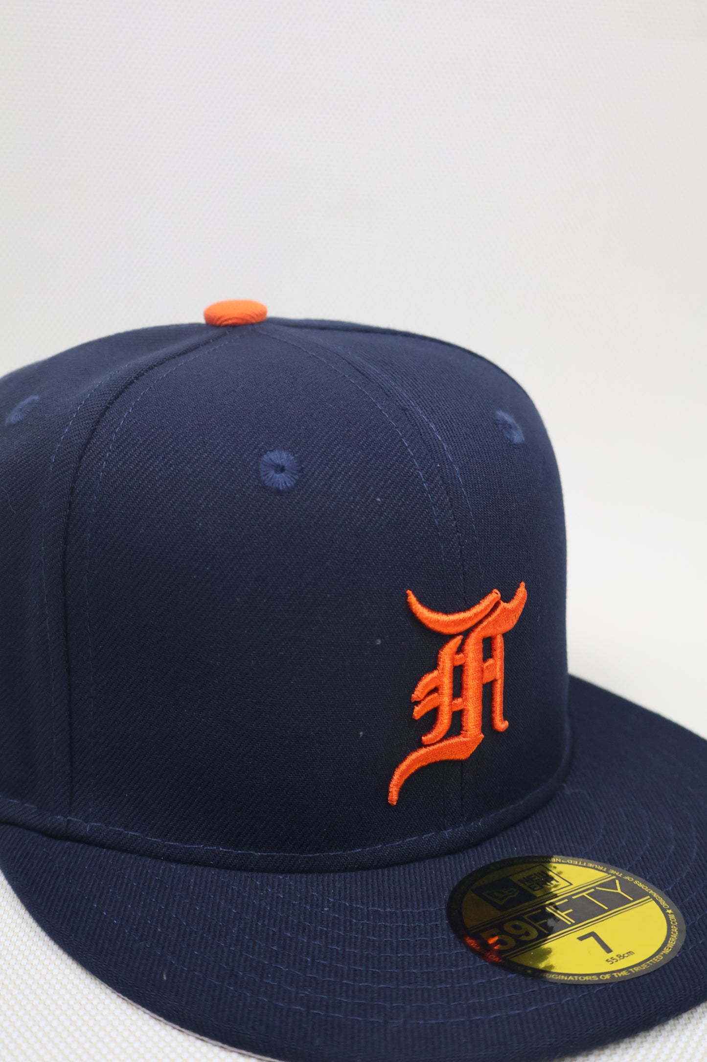 FOG ORANGE LOGO FITTED HAT