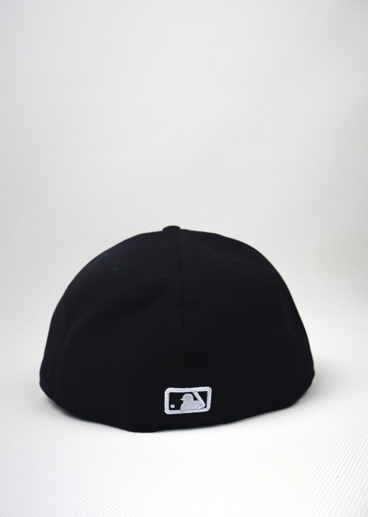 NY PLAIN BLACK FITTED HAT