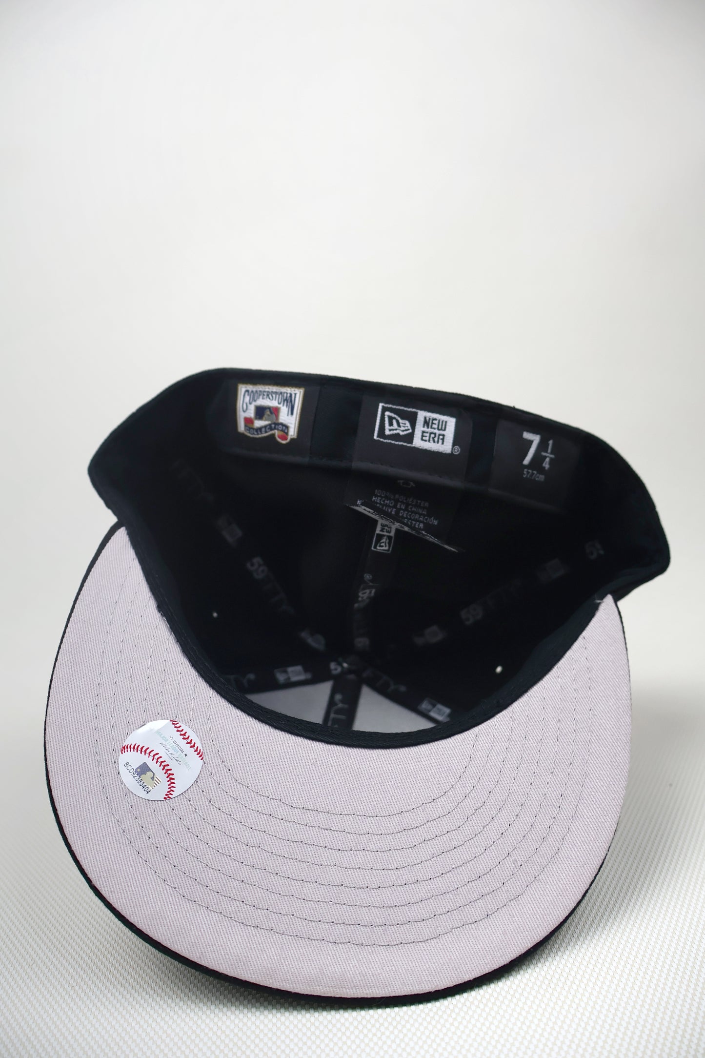 NY PLAIN BLACK FITTED HAT