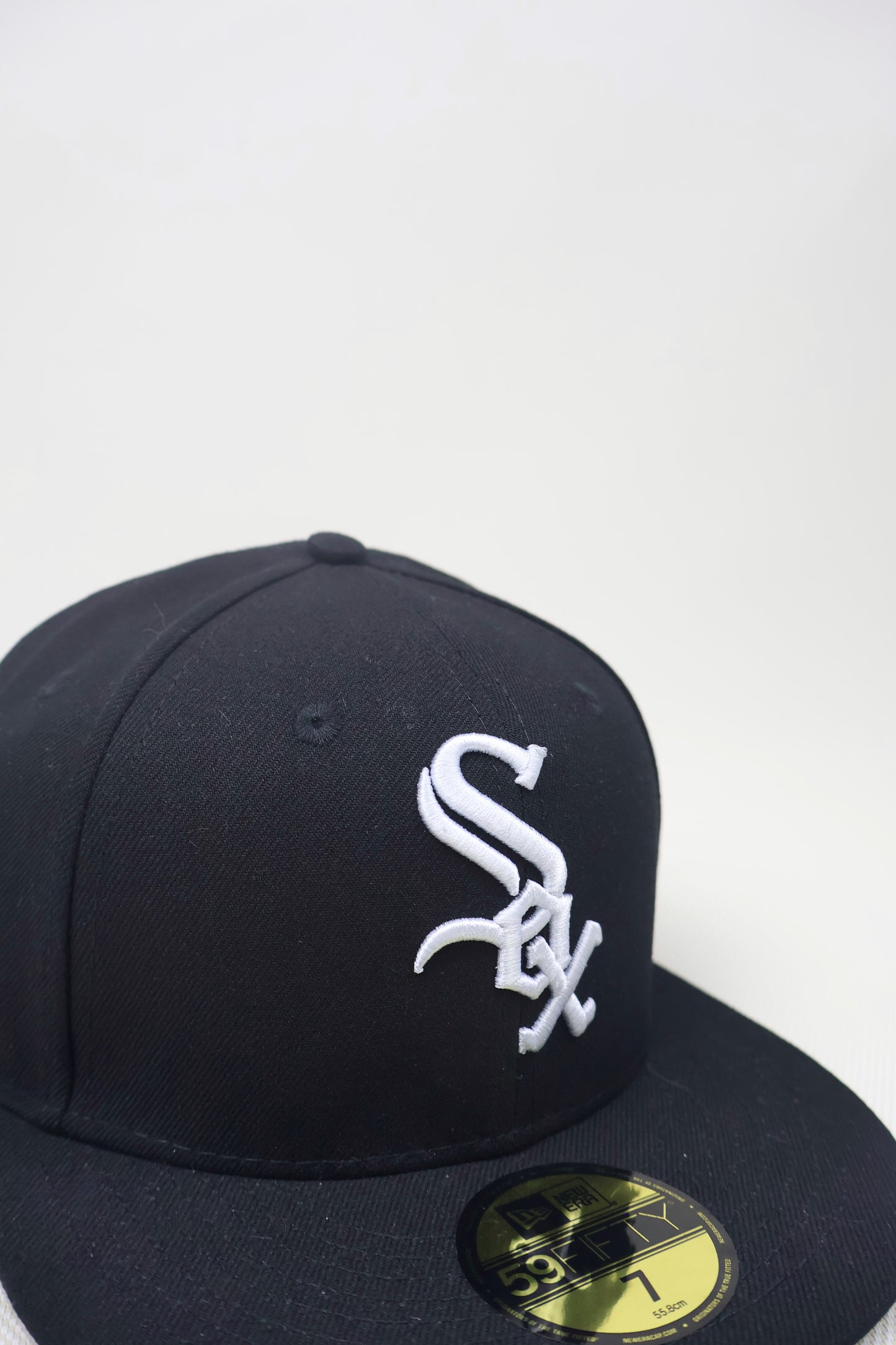 SOX PLAIN BLACK FITTED HAT
