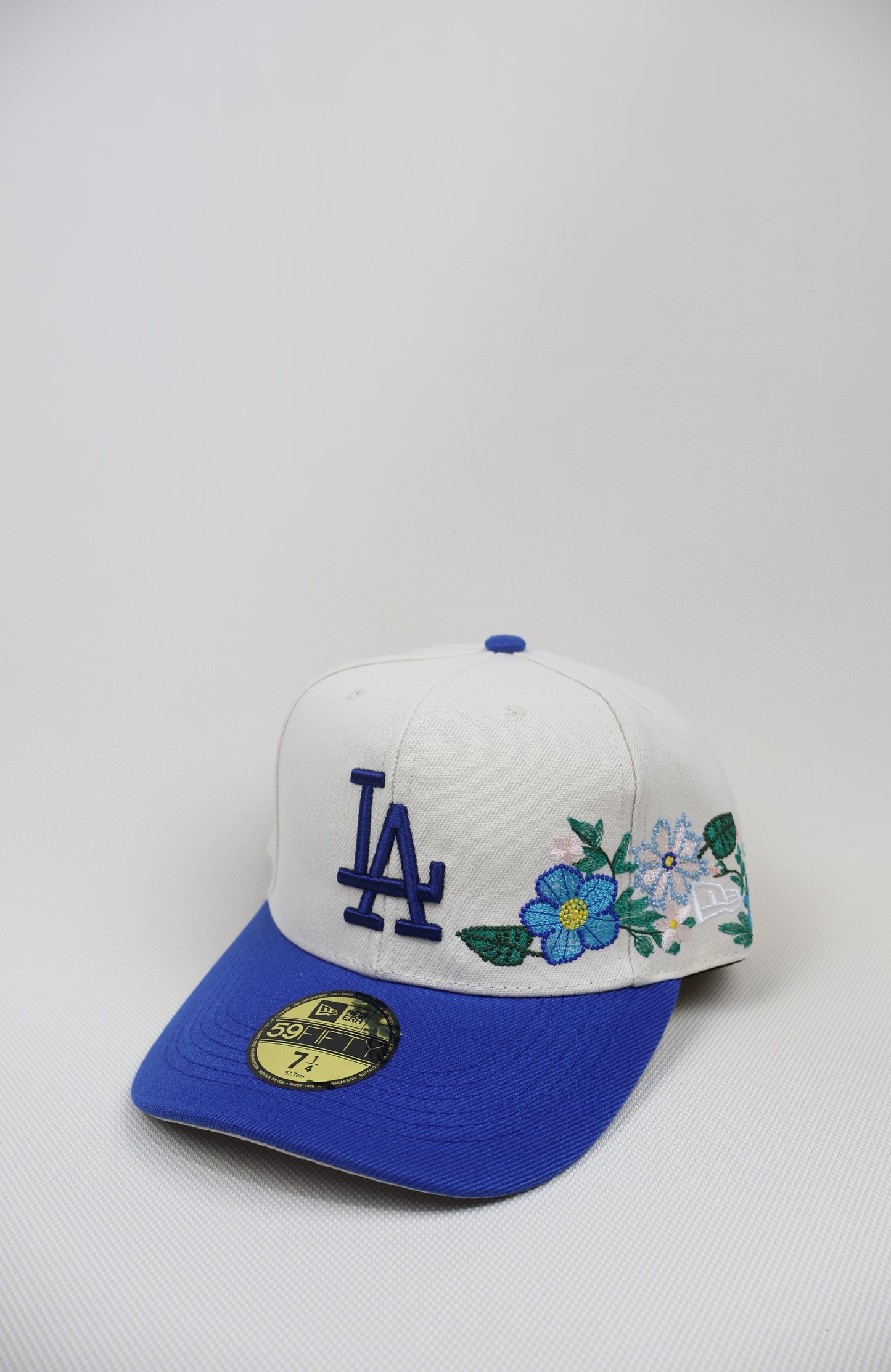 LA FLORAL TWO TONE FITTED HAT