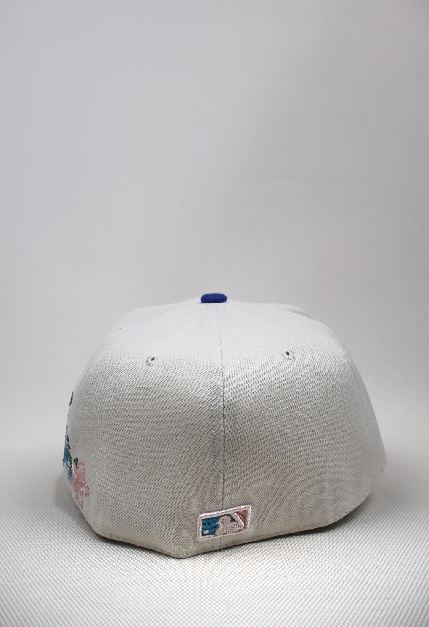 LA FLORAL TWO TONE FITTED HAT