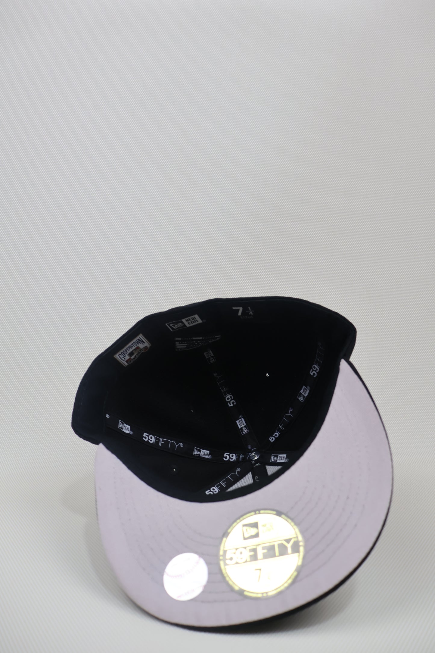 SOX KANYE FITTED HAT