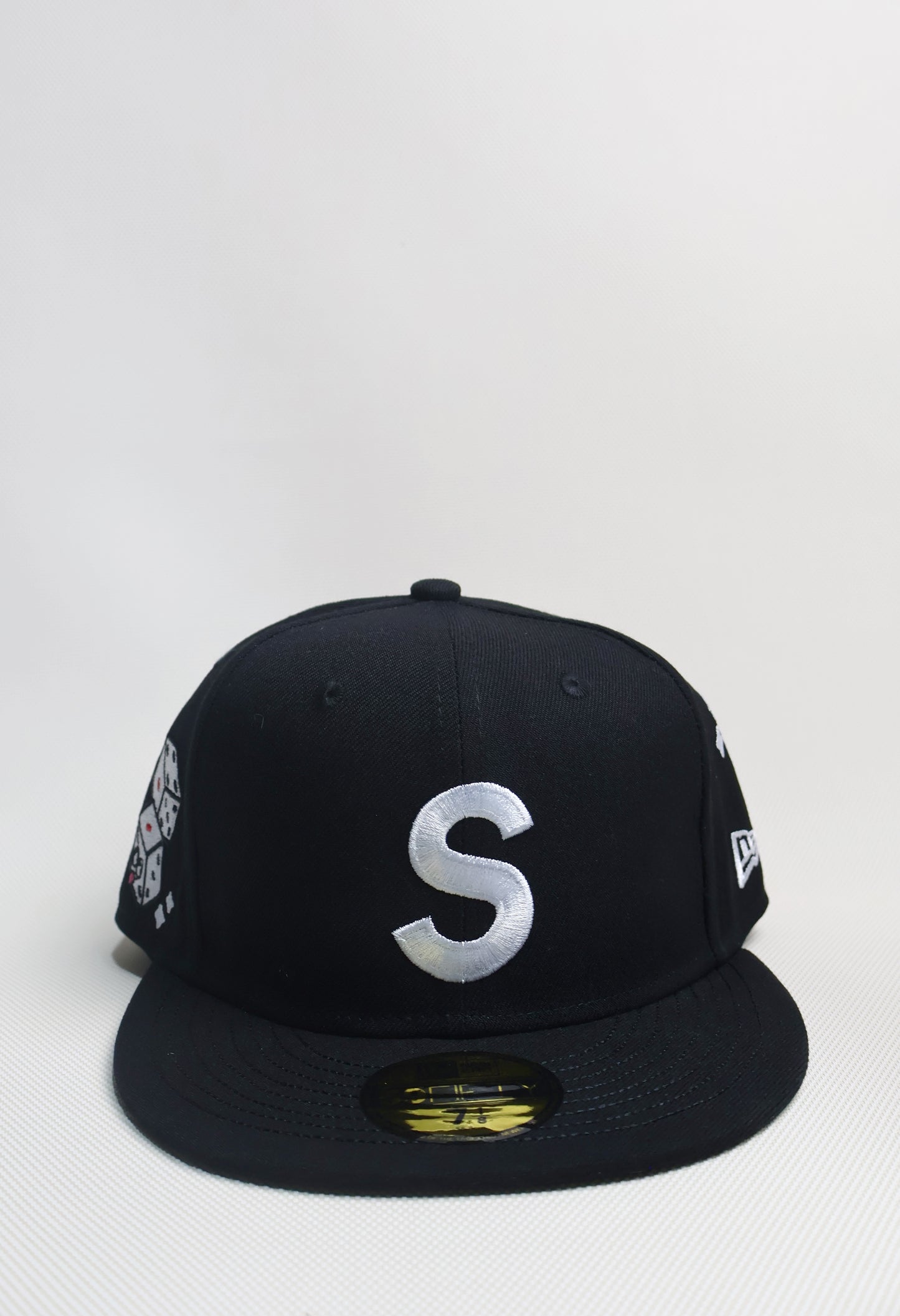 SUPREME S CHARACTERS FITTED HAT