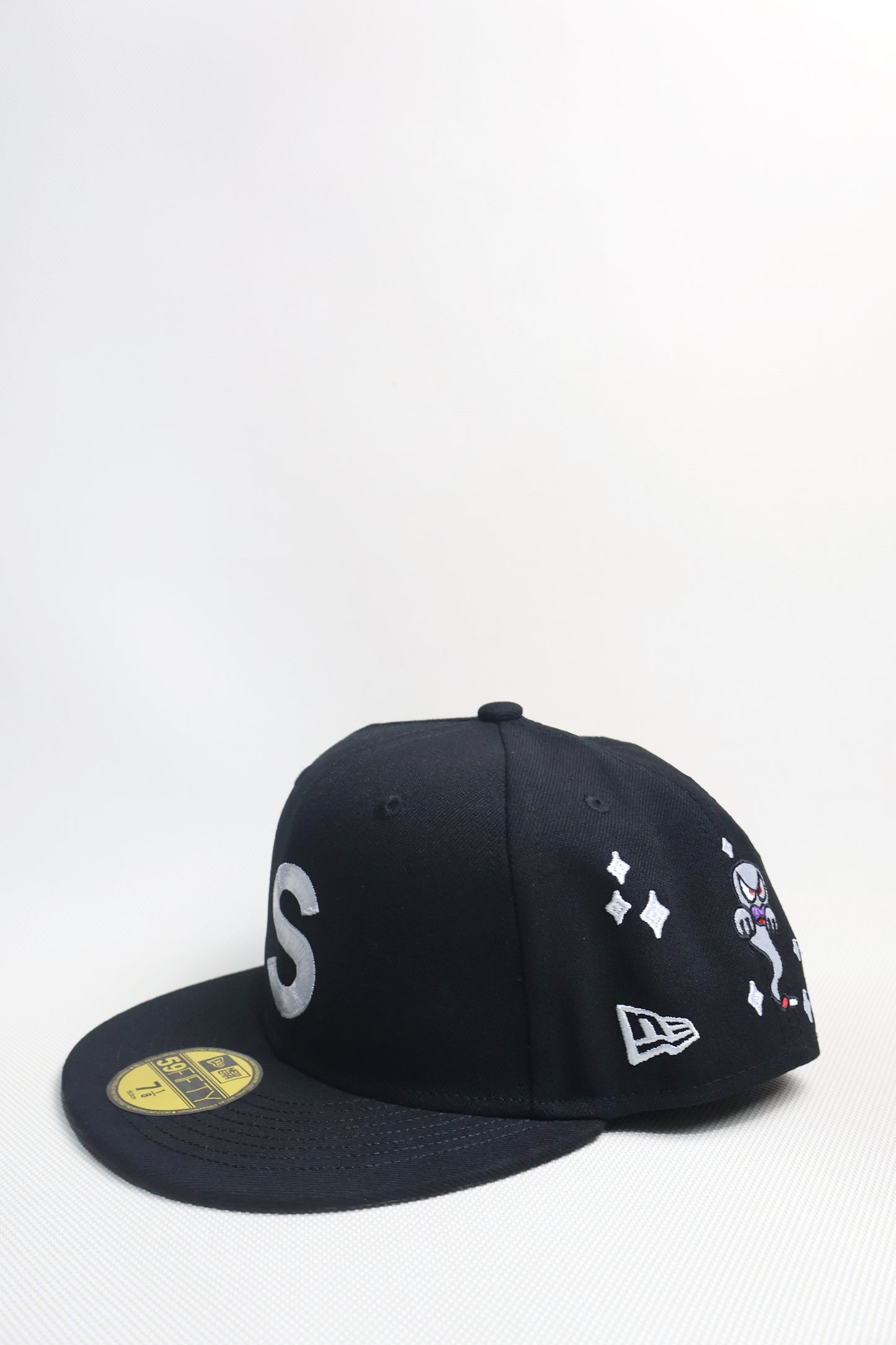 SUPREME S CHARACTERS FITTED HAT