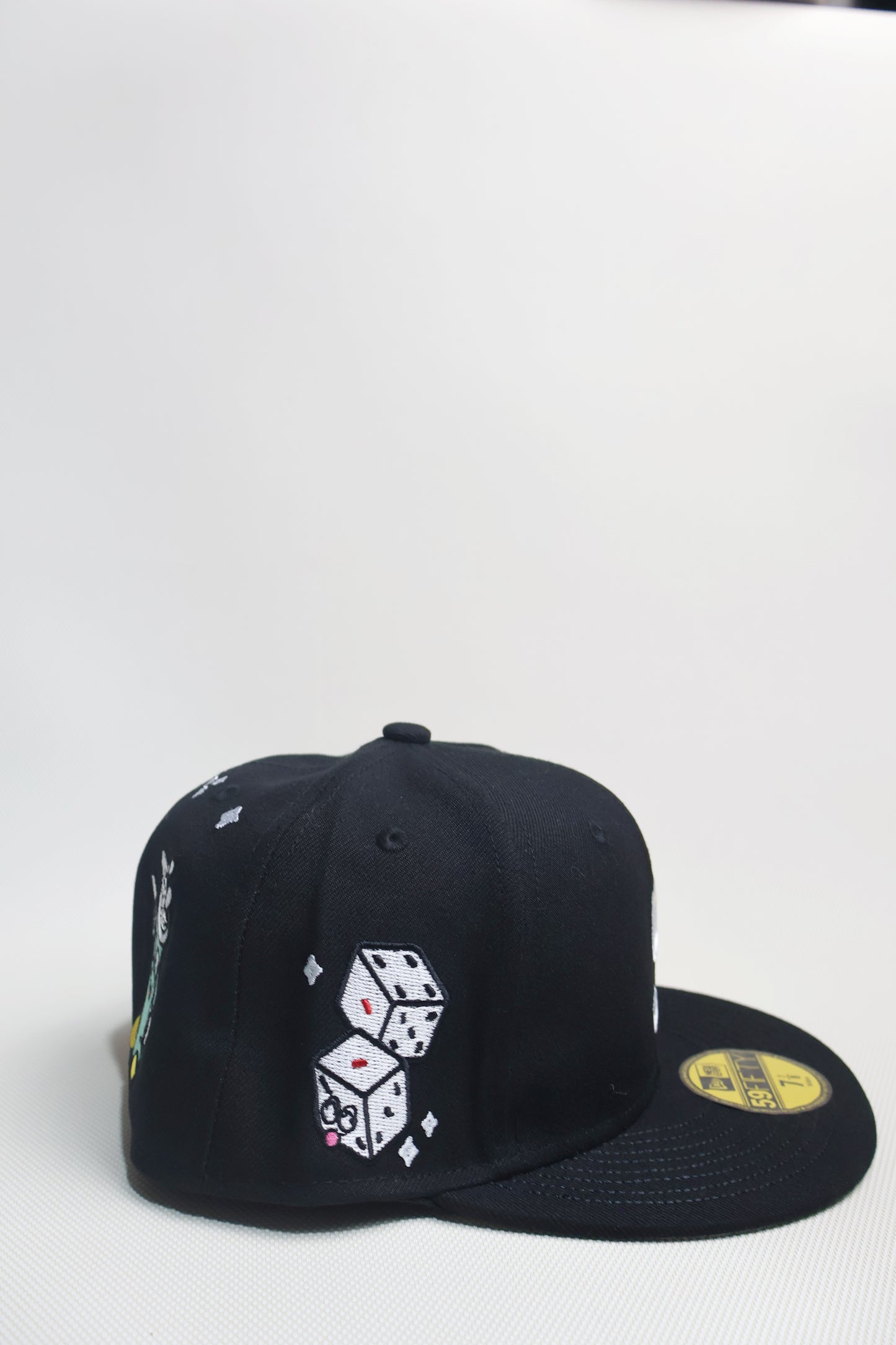 SUPREME S CHARACTERS FITTED HAT