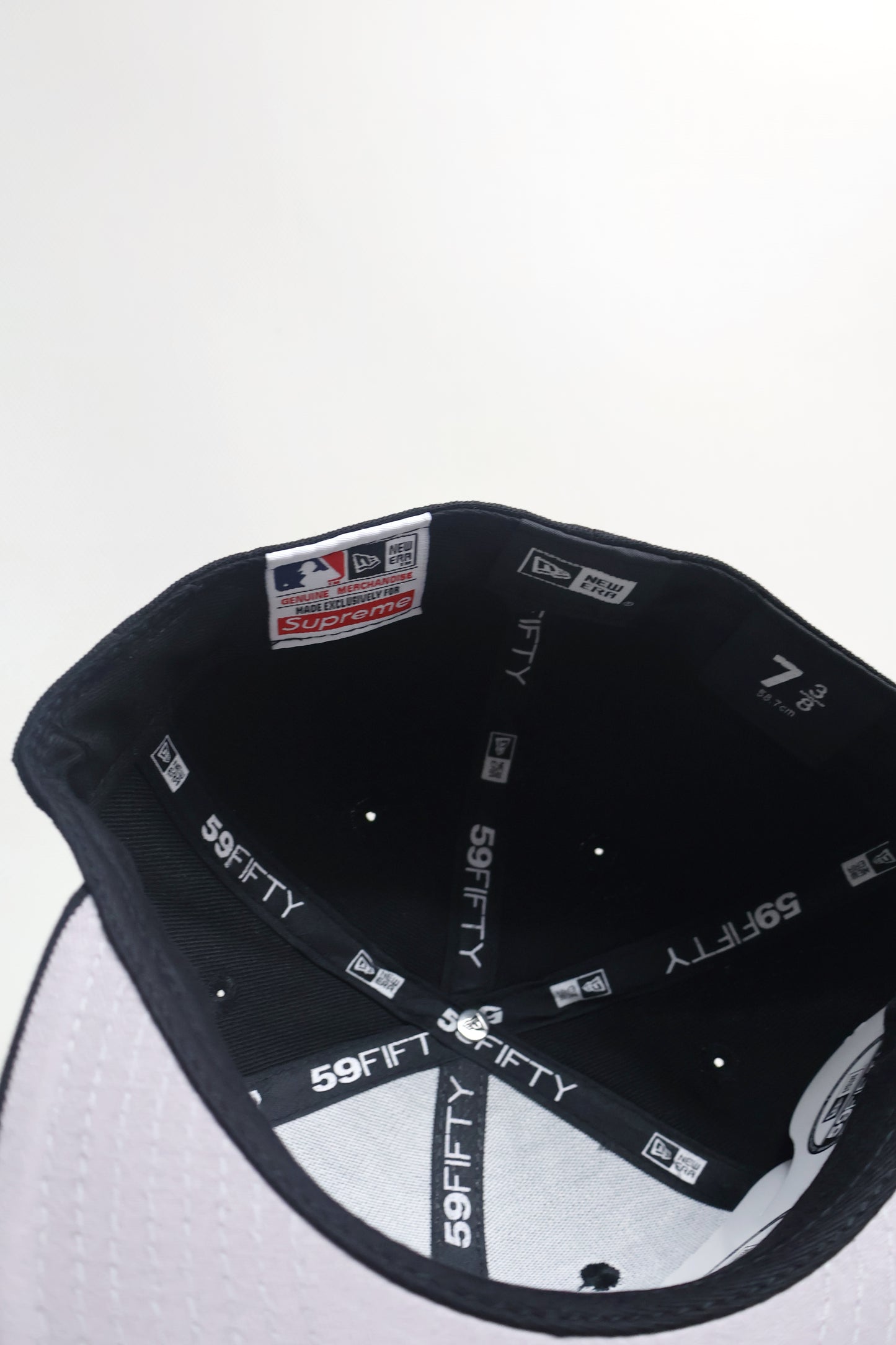 SUPREME SCRIPT FITTED HAT