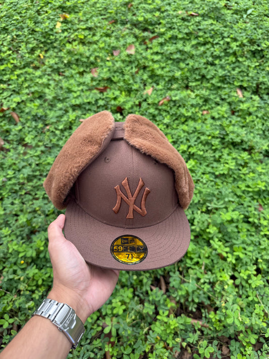 NY BROWN EARMUFFS FITTED HAT