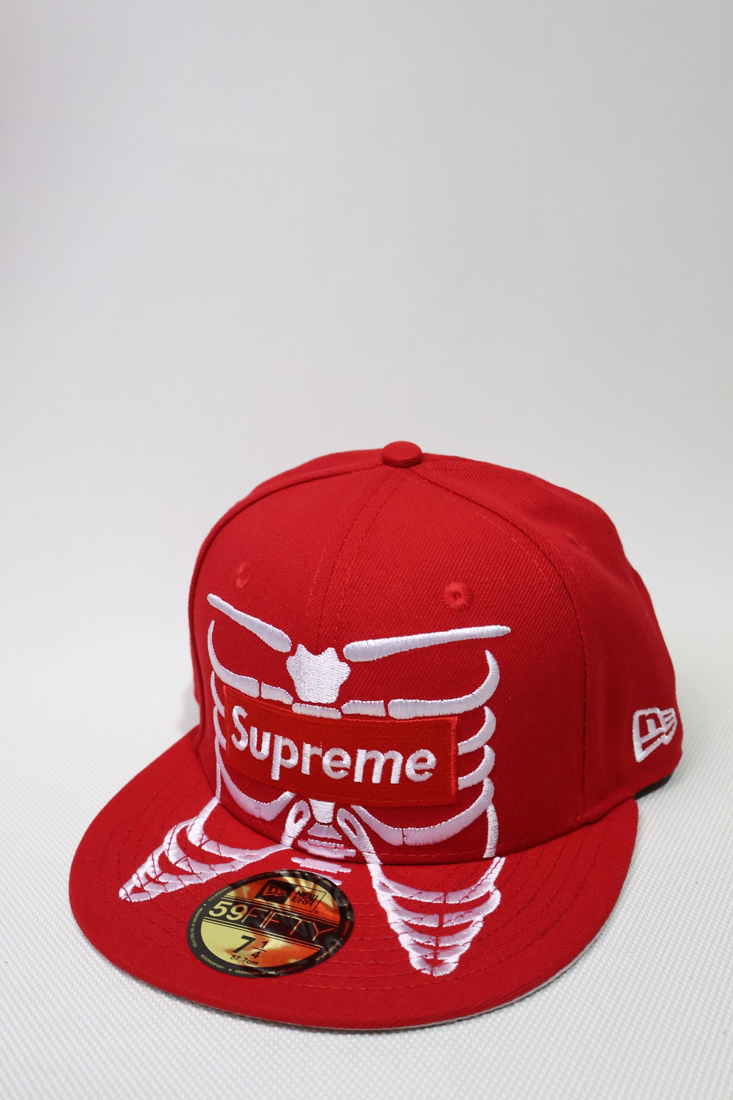 SUPREME BONES FITTED HAT
