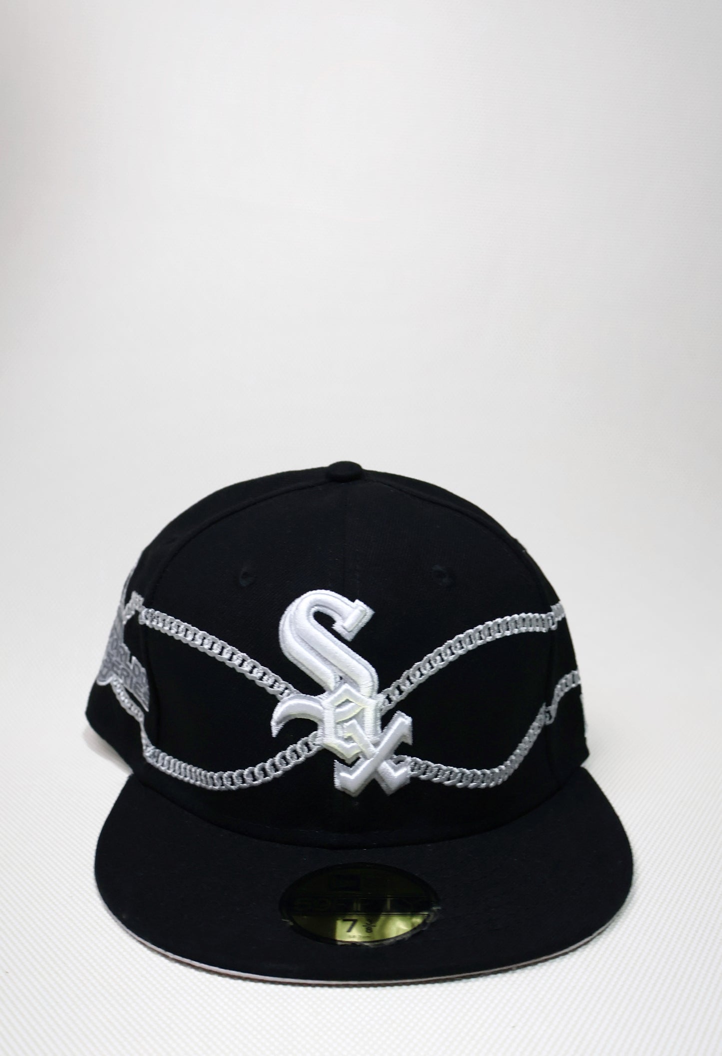 SOX SILVER CHAIN FITTED HAT