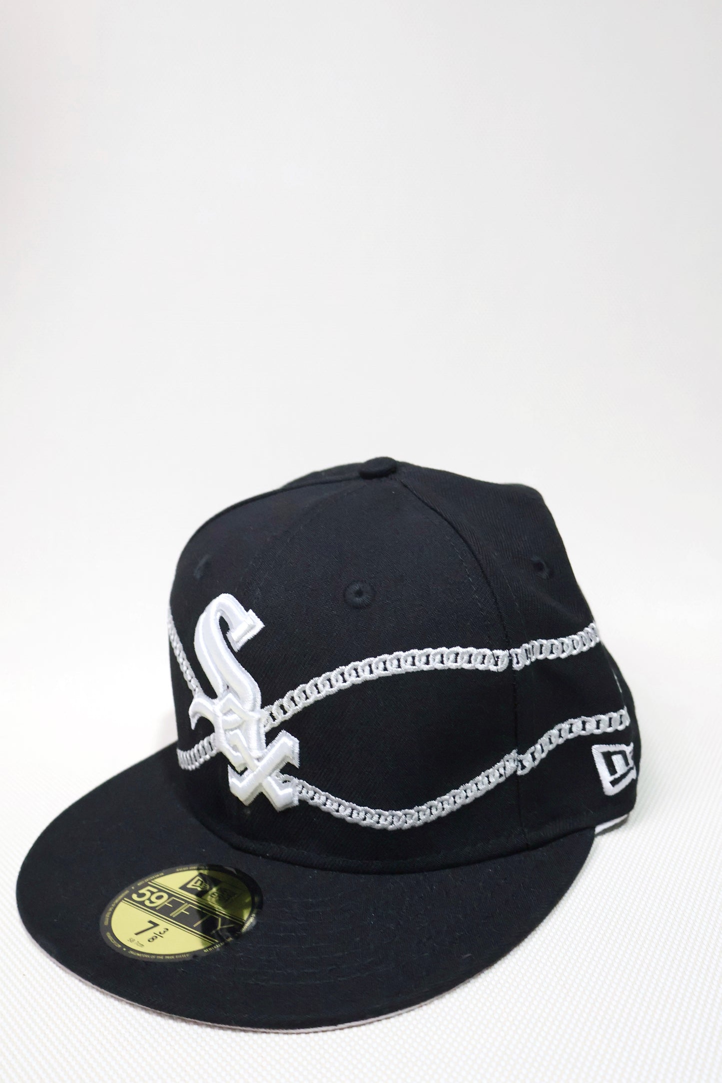 SOX SILVER CHAIN FITTED HAT