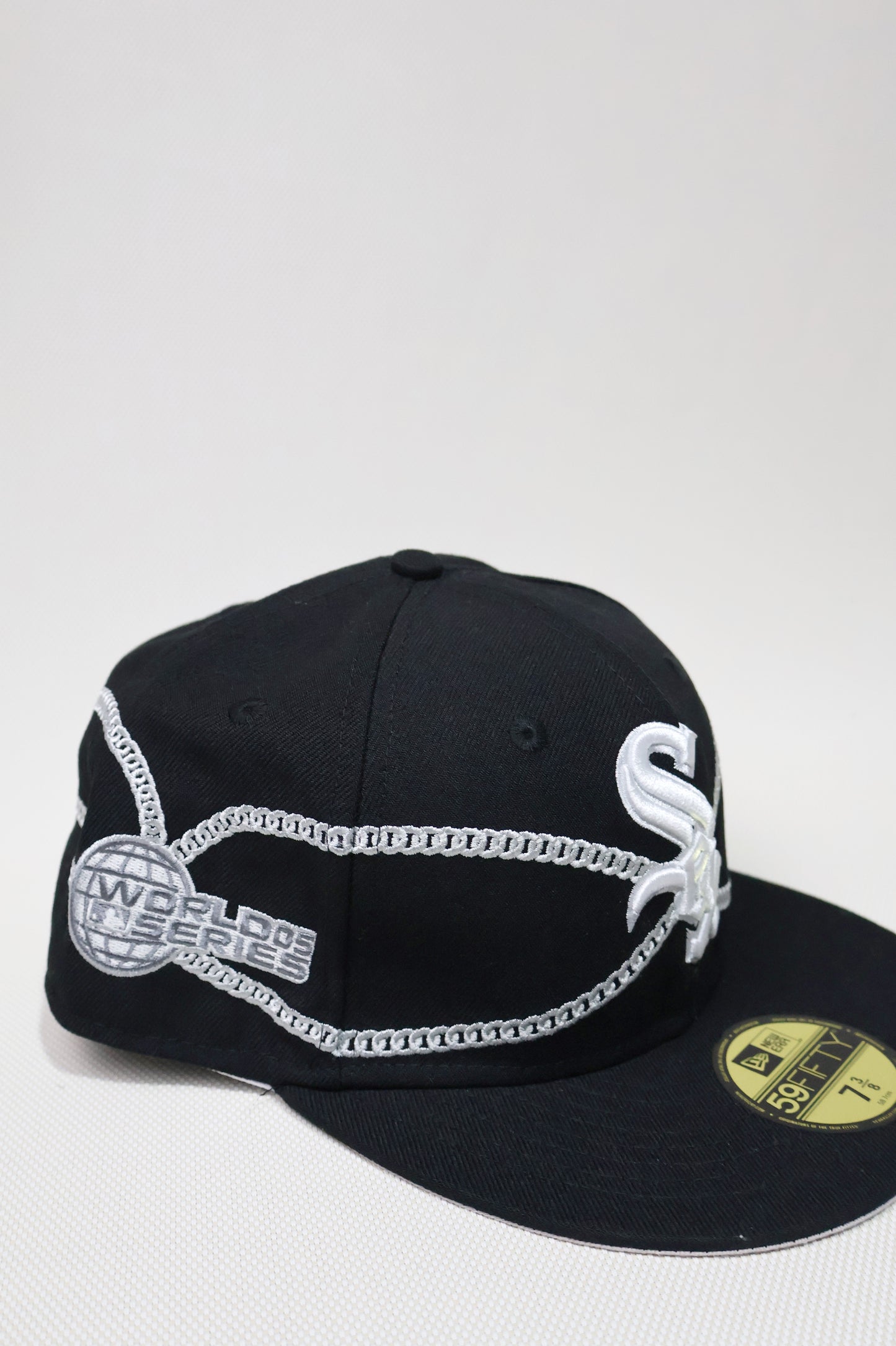 SOX SILVER CHAIN FITTED HAT