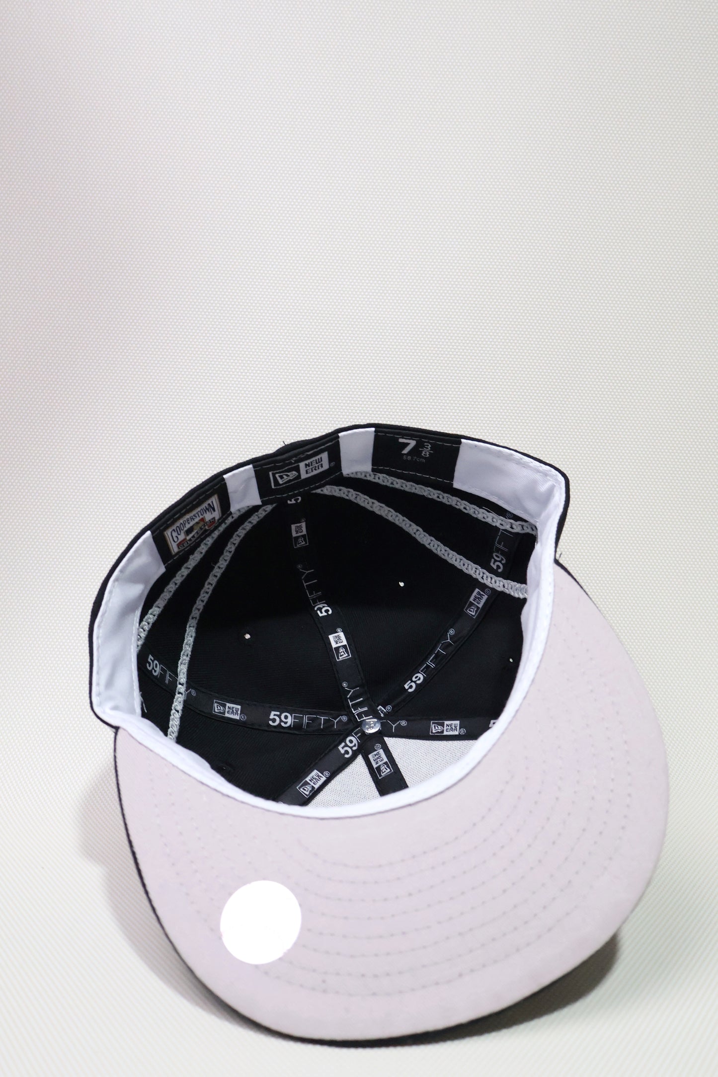 SOX SILVER CHAIN FITTED HAT