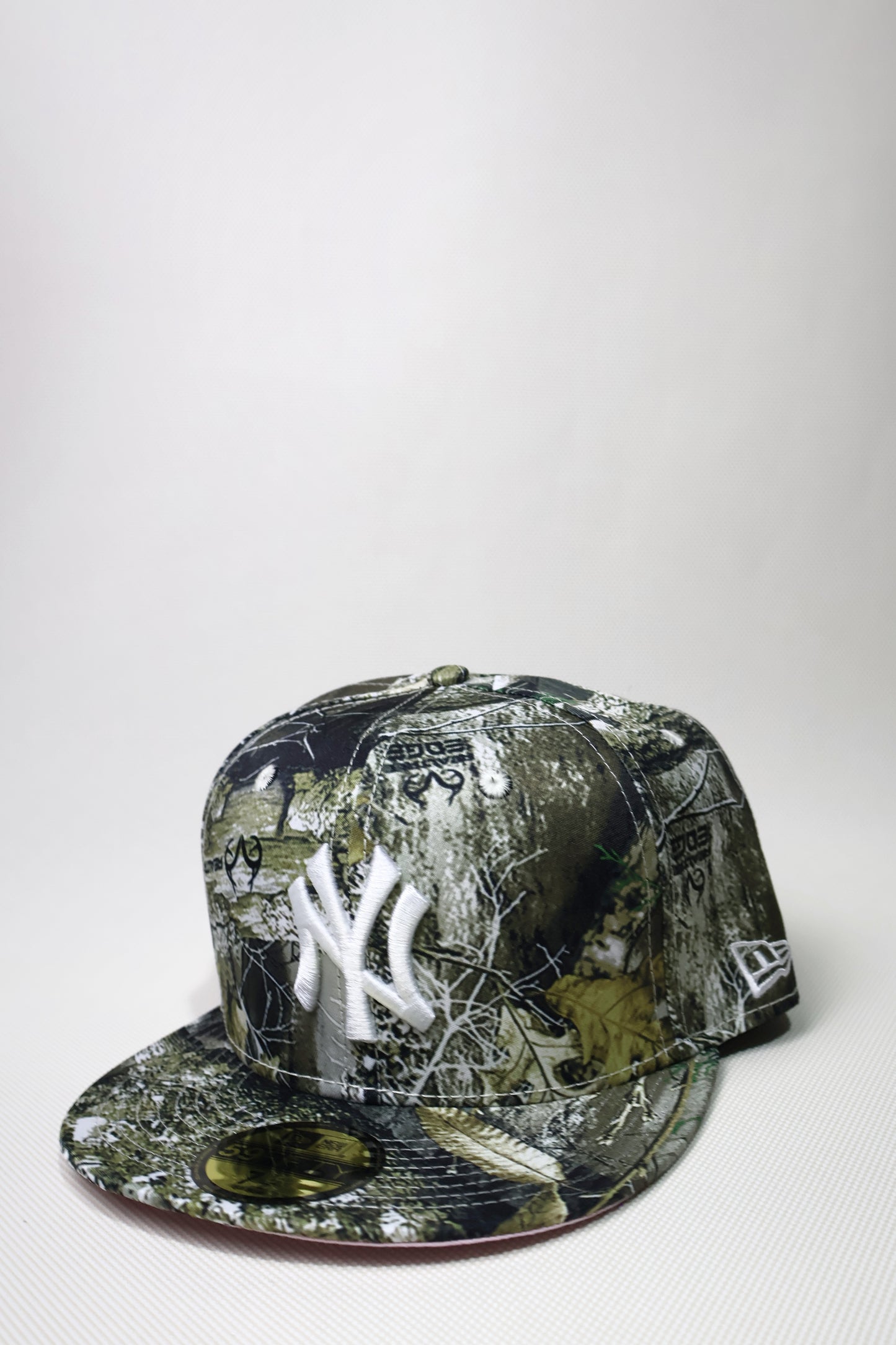 NY REALTREE FITTED HAT W SIDE PATCH