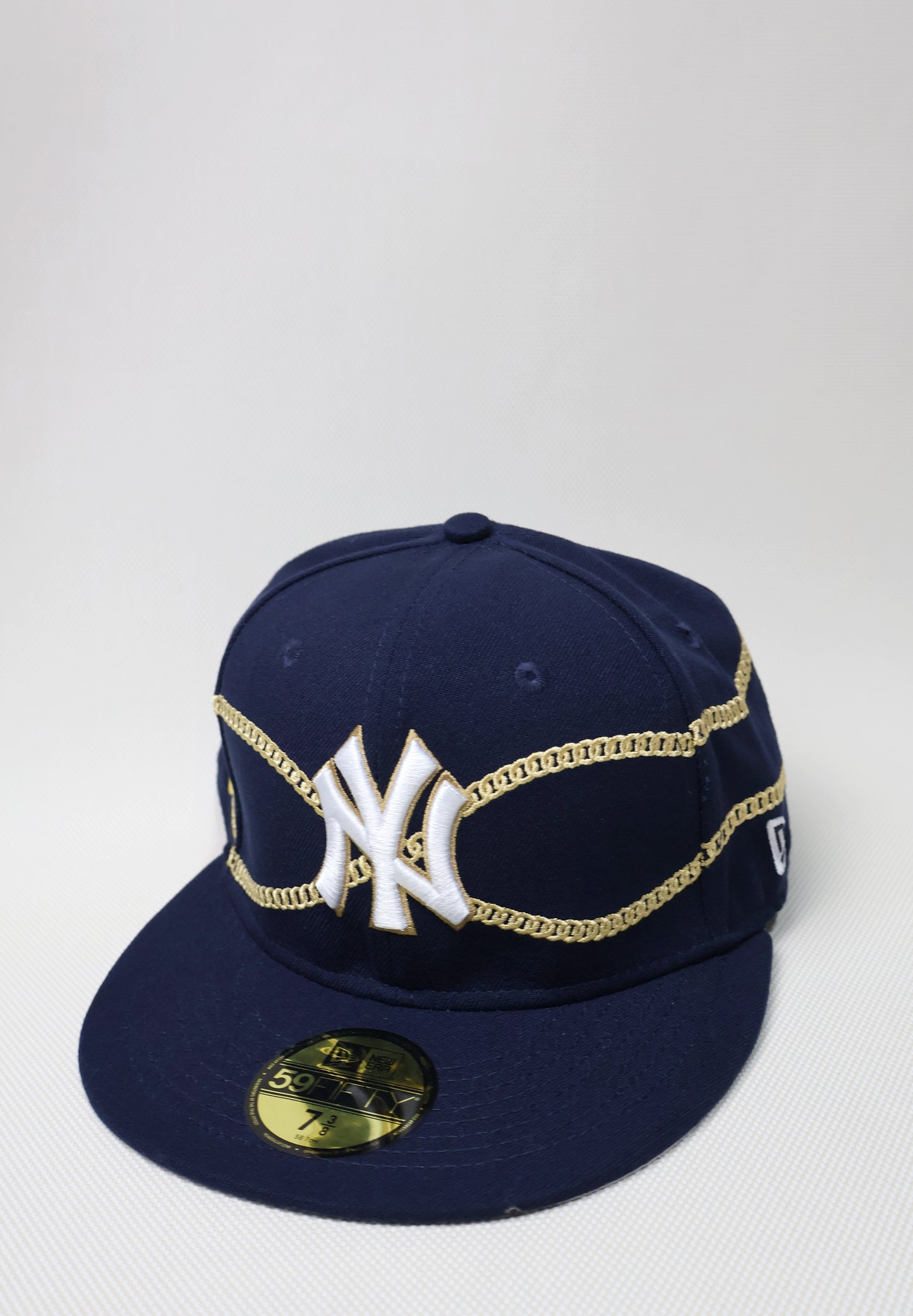 NY GOLD CHAIN FITTED HAT