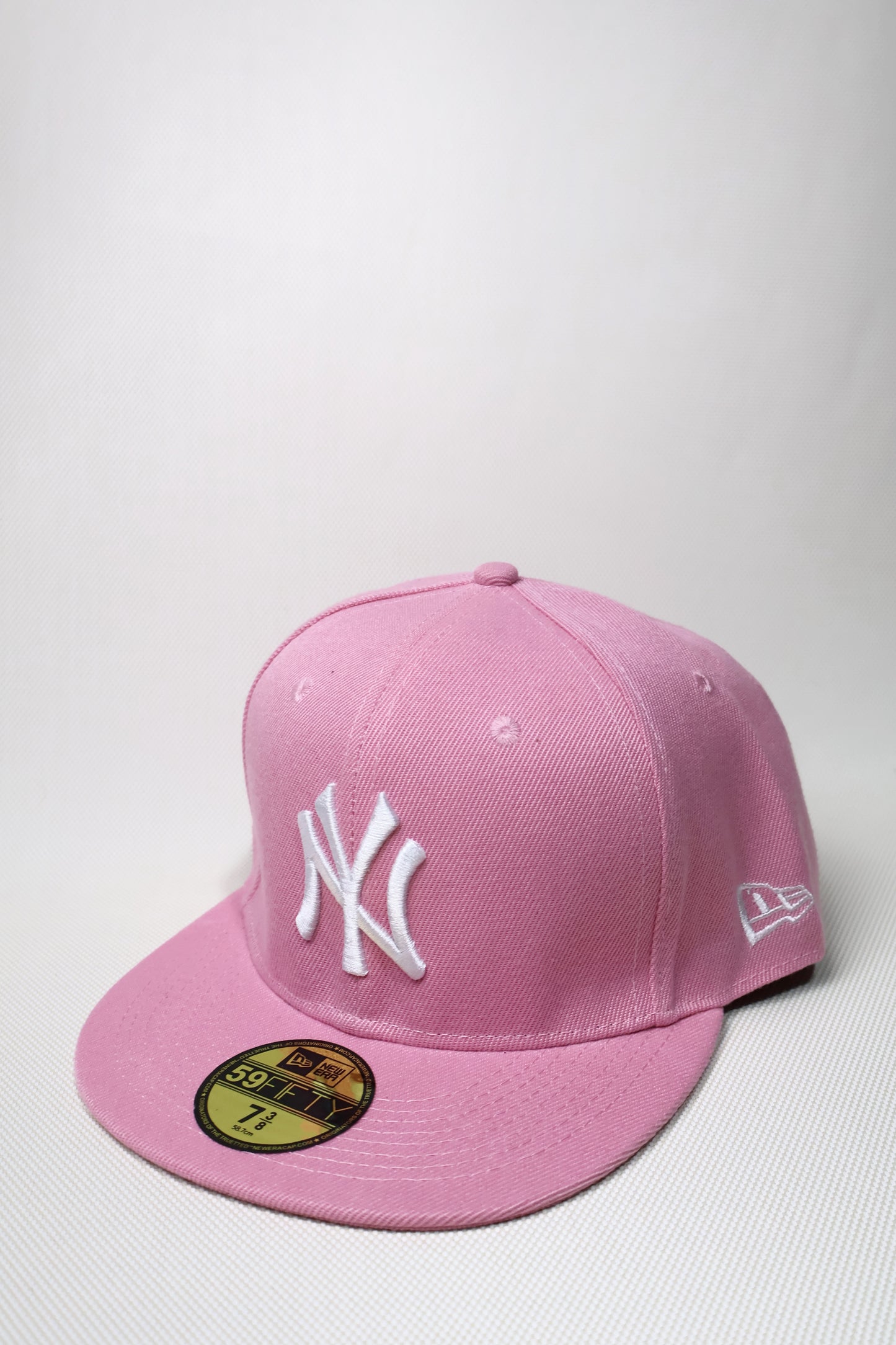 NY PINK FITTED HAT