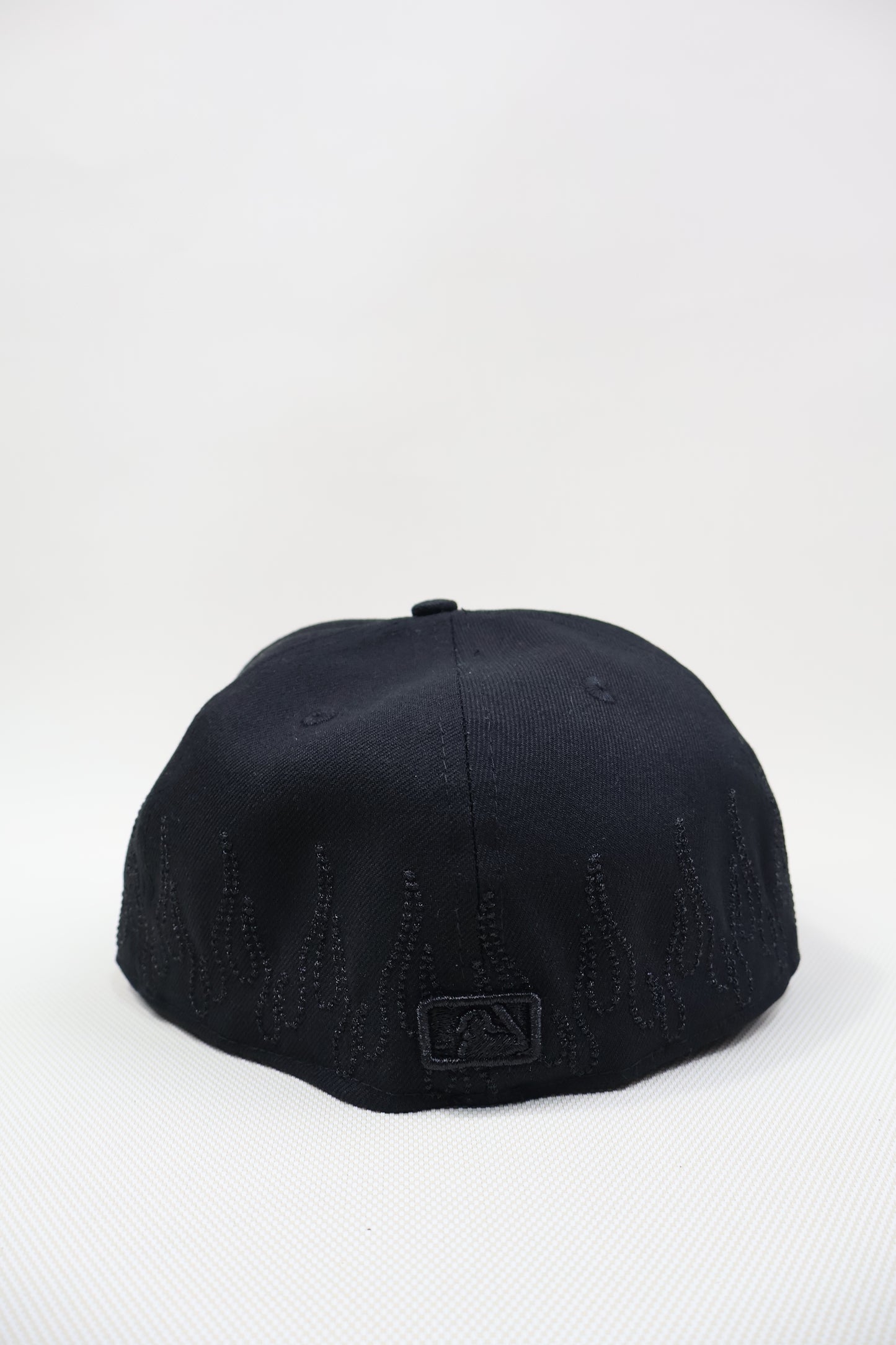 NY FLAMES EMBROIDERY TRIPLE BLACK