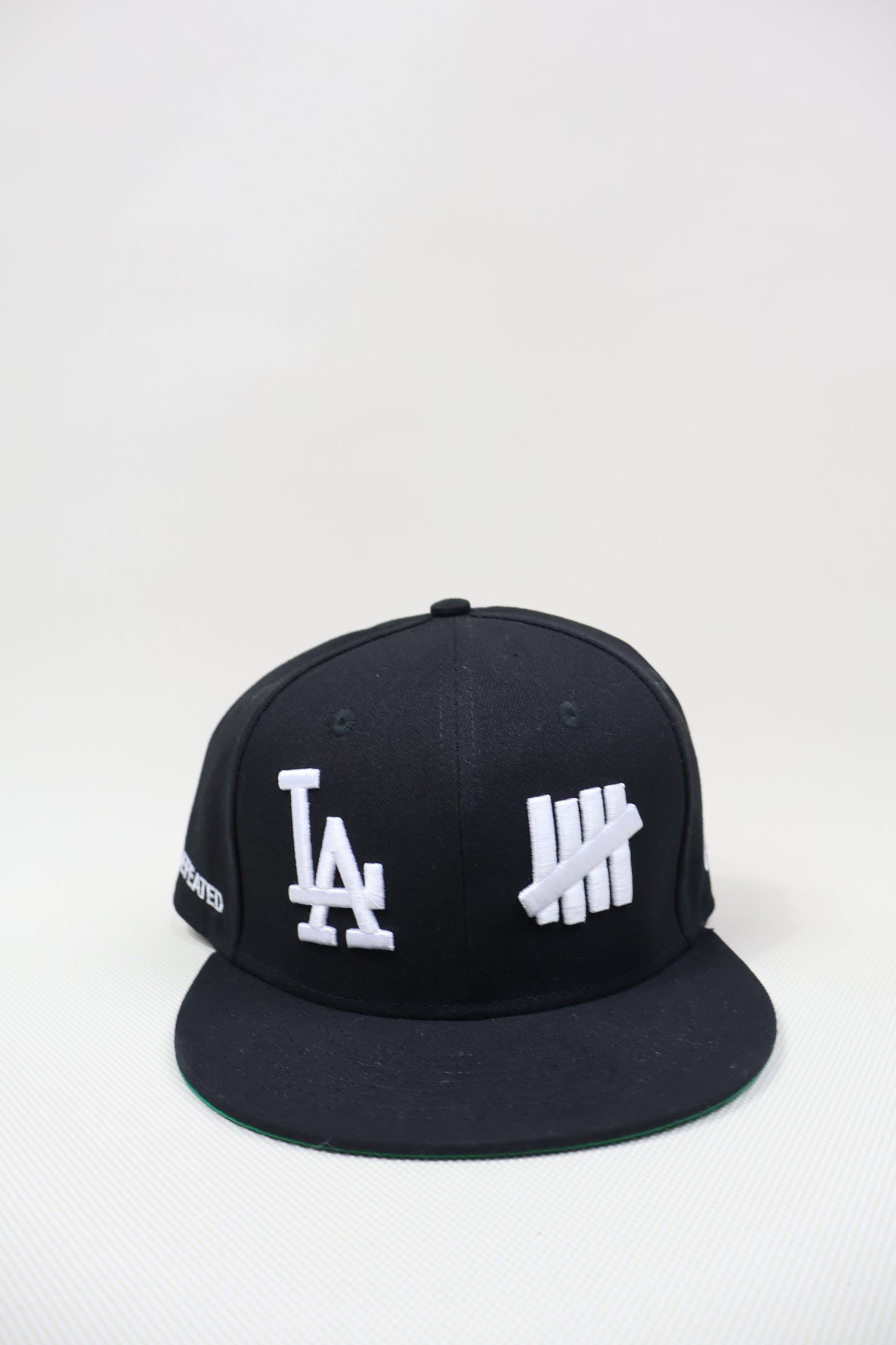 LA X UNDEFEATED BLACK FITTED HAT