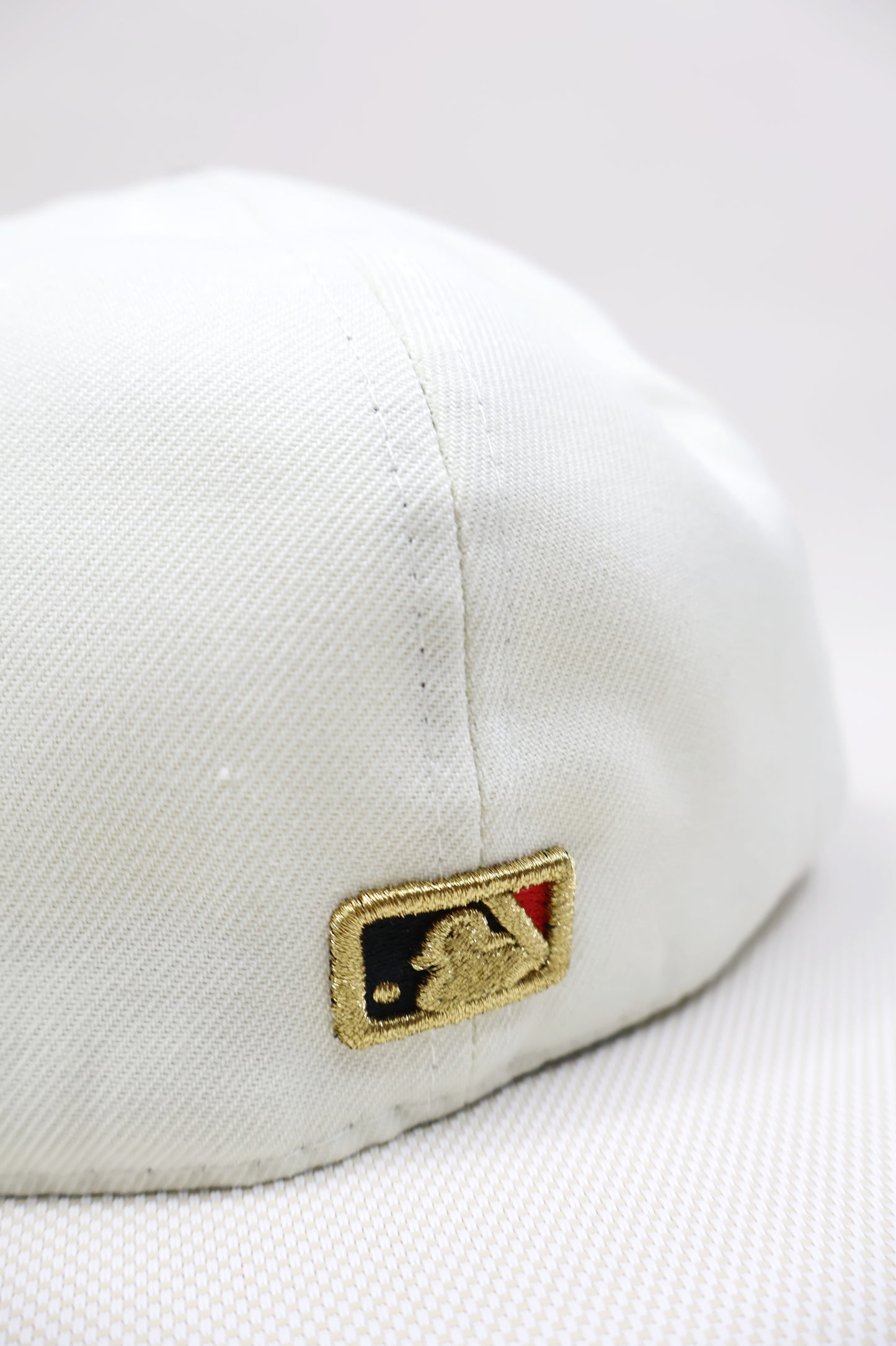 NY TWO TONE BLACK FITTED HAT