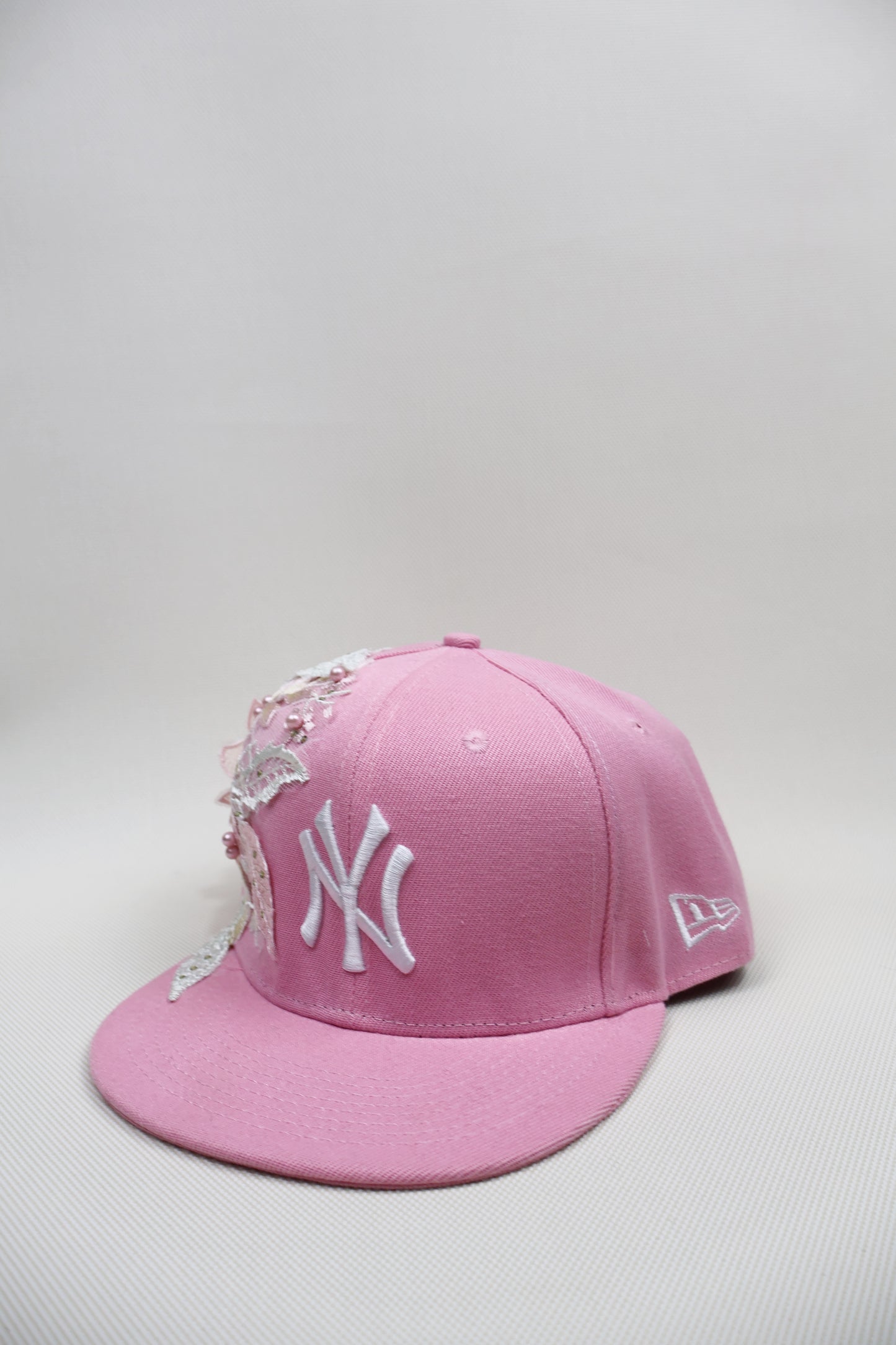 NY PINK FLORAL FITTED HAT