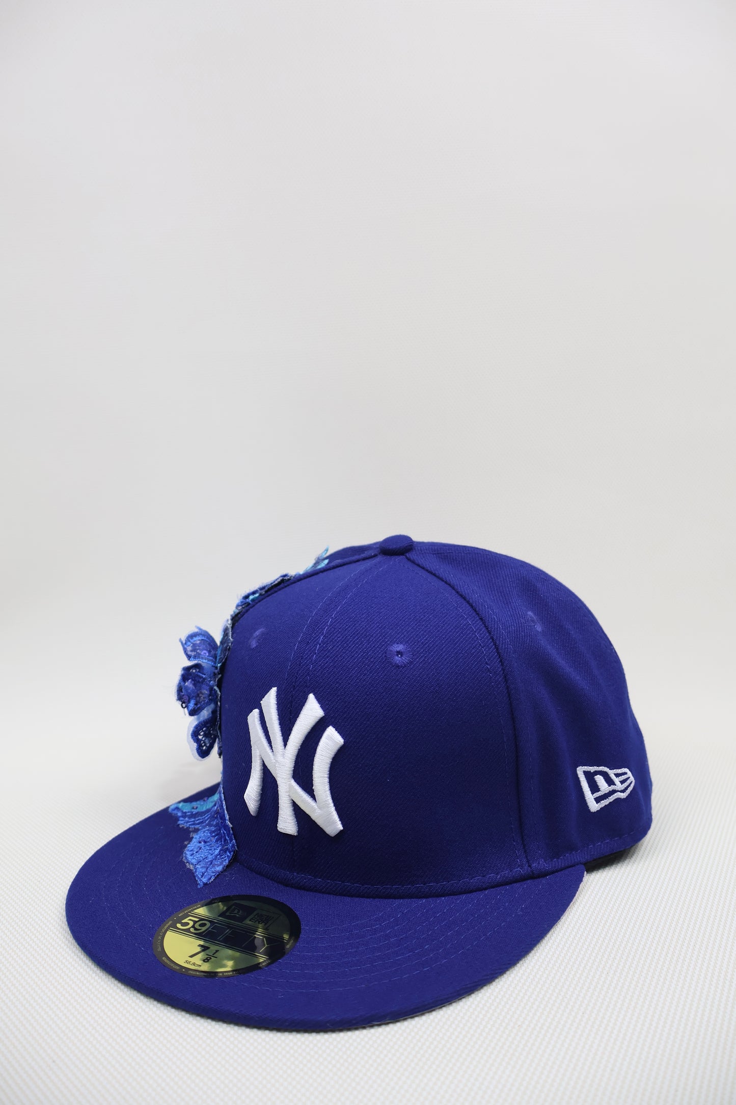 NY BLUE FLORAL FITTED HAT