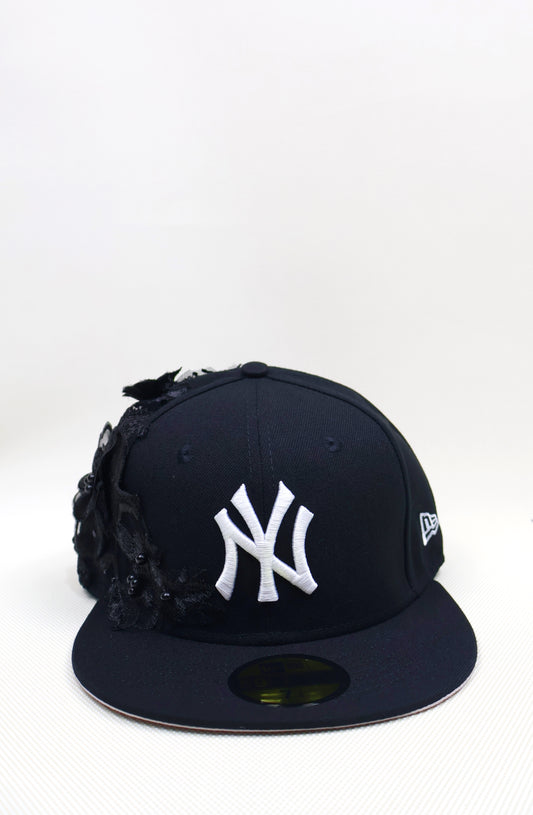 NY BLACK FLORAL FITTED HAT