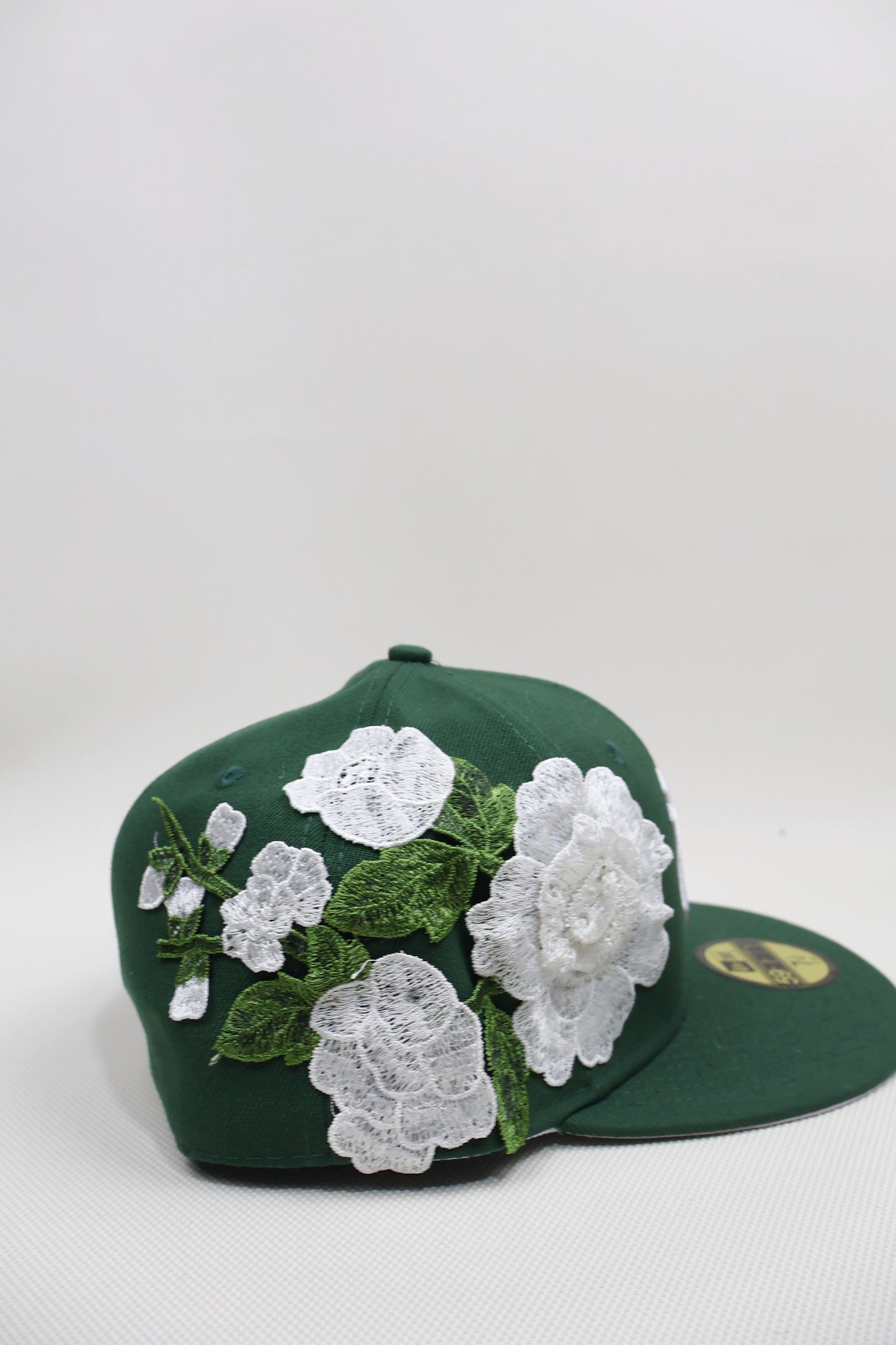 NY GREEN FLORAL FITTED HAT