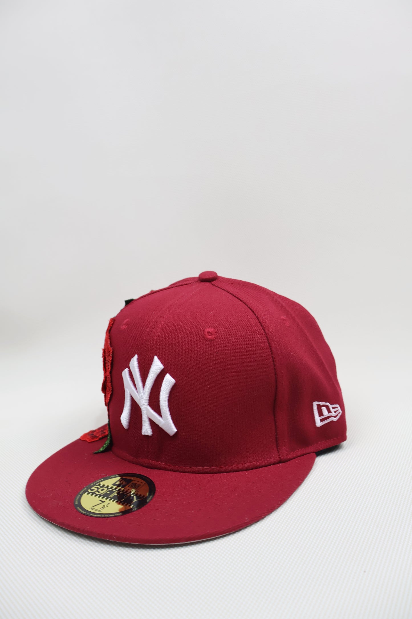 NY RED FLORAL FITTED HAT