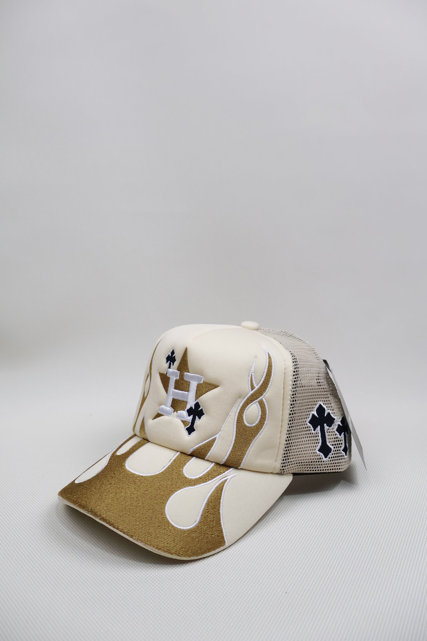 H WHITE FLAME TRUCKER HAT