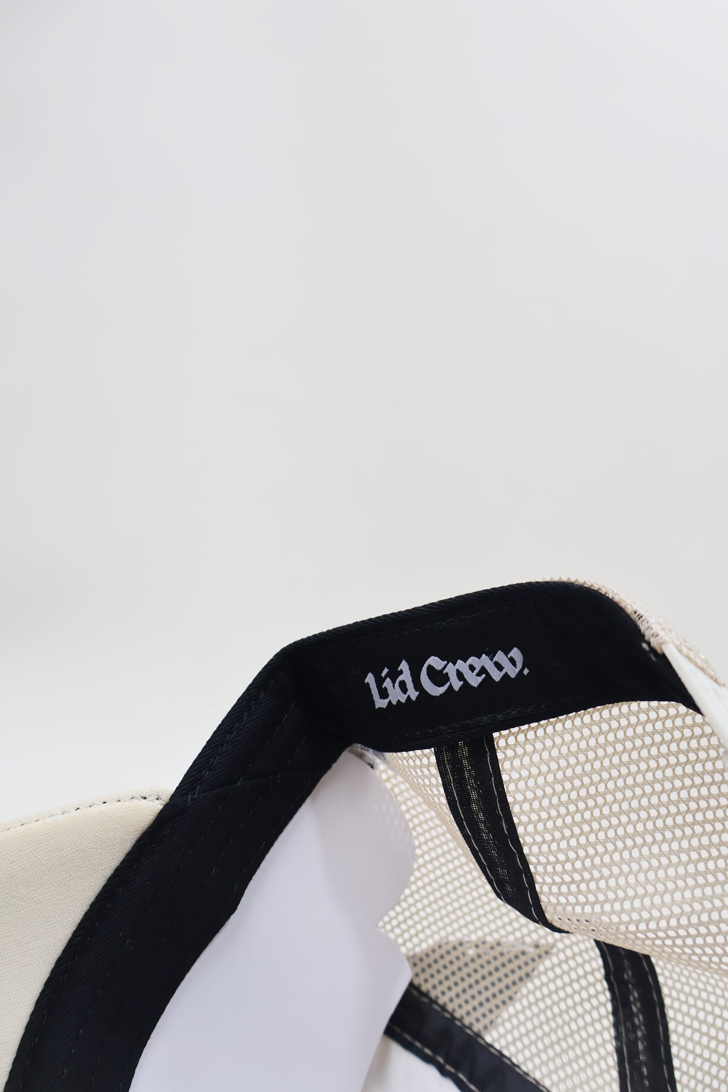 H WHITE FLAME TRUCKER HAT