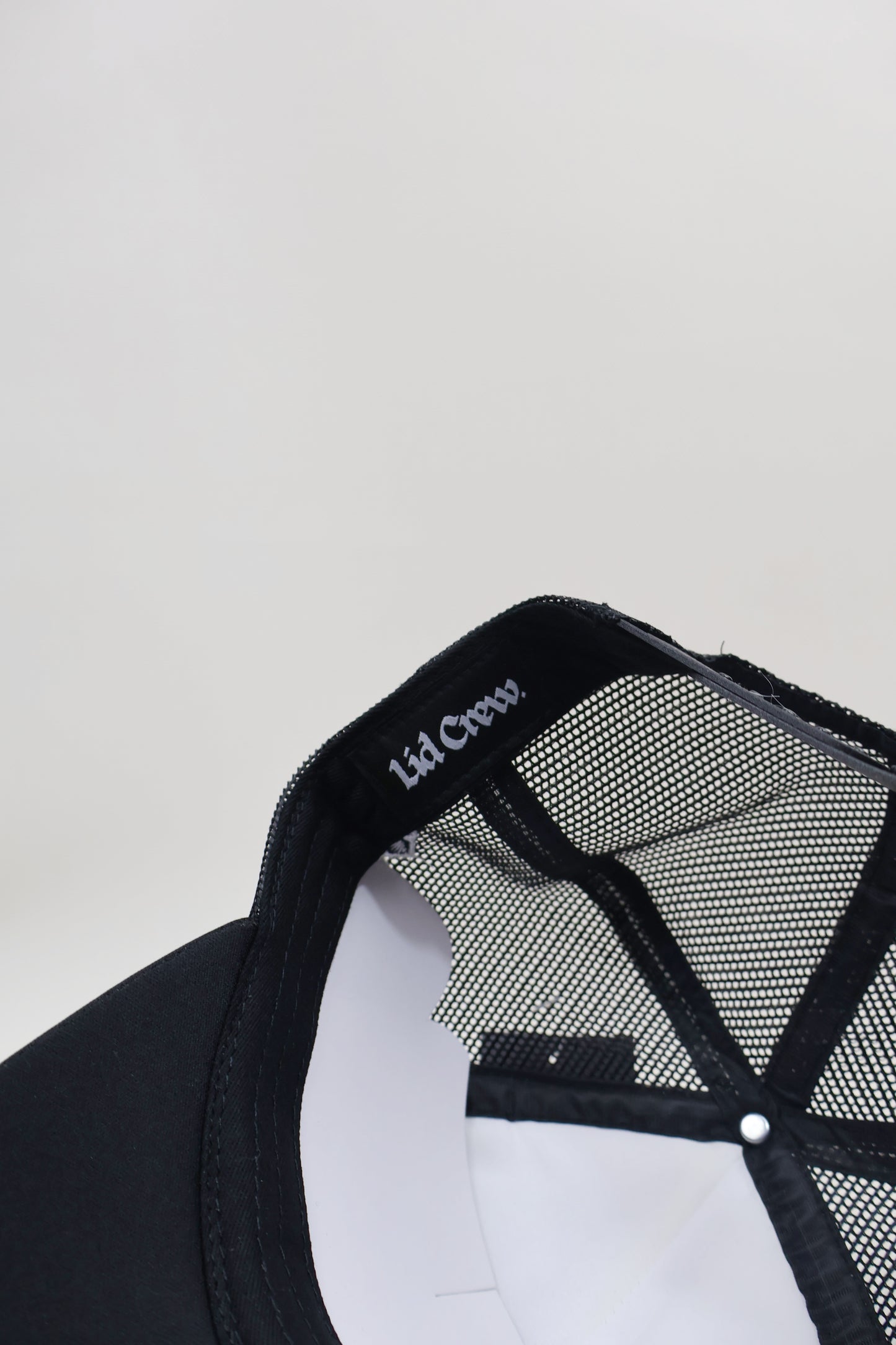 NY TWO TONE FLAMES TRUCKER HAT