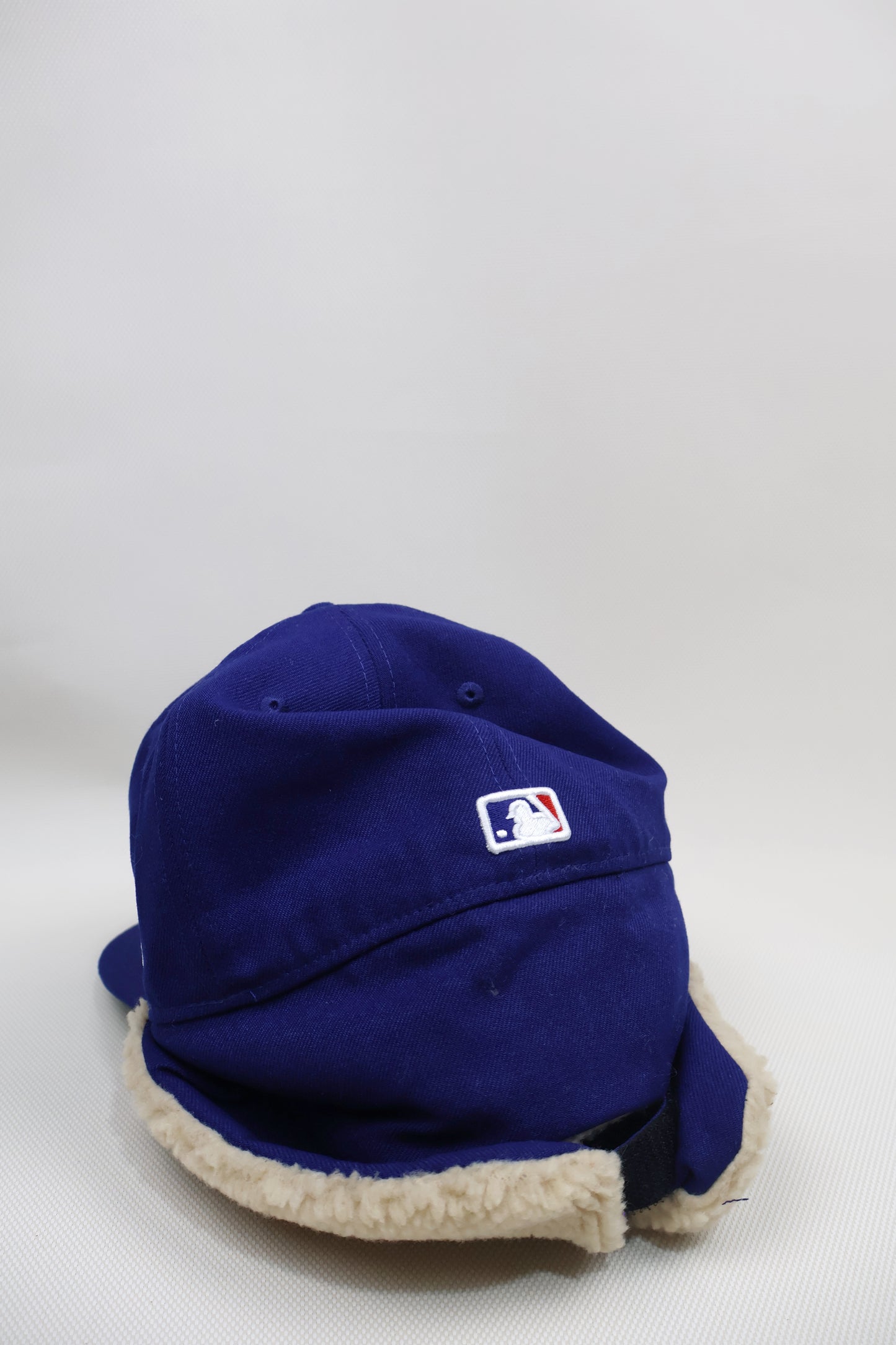 LA UNDEFEATED EAR MUFFS FITTED HAT