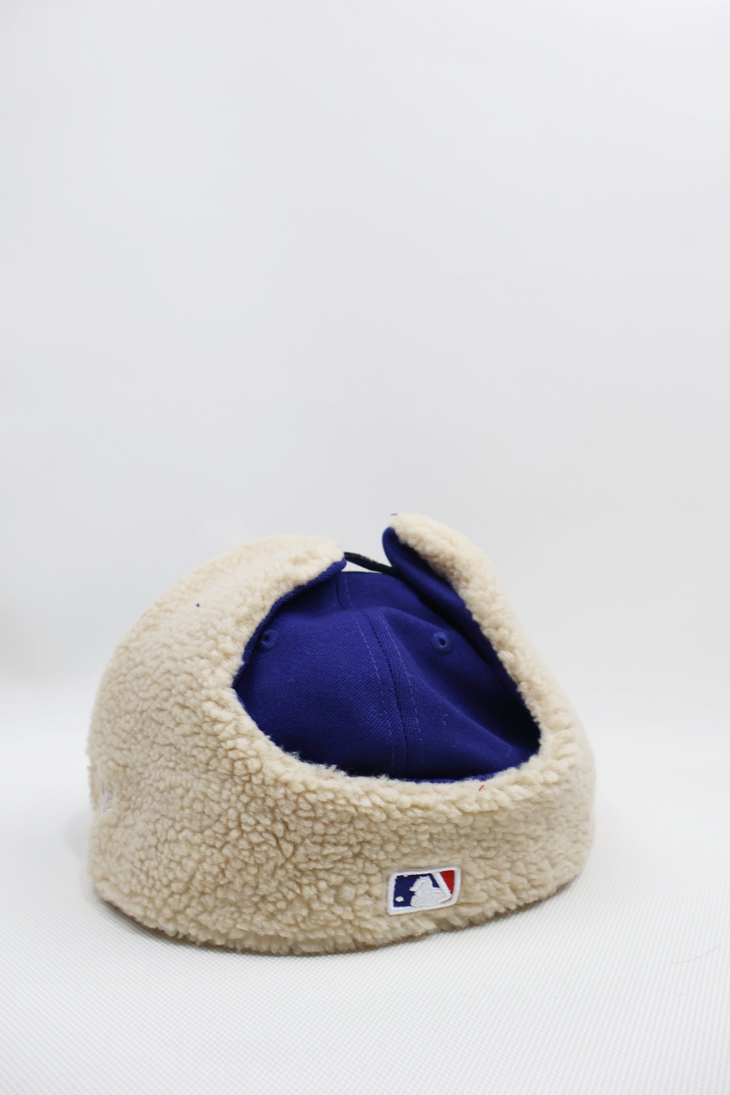LA UNDEFEATED EAR MUFFS FITTED HAT