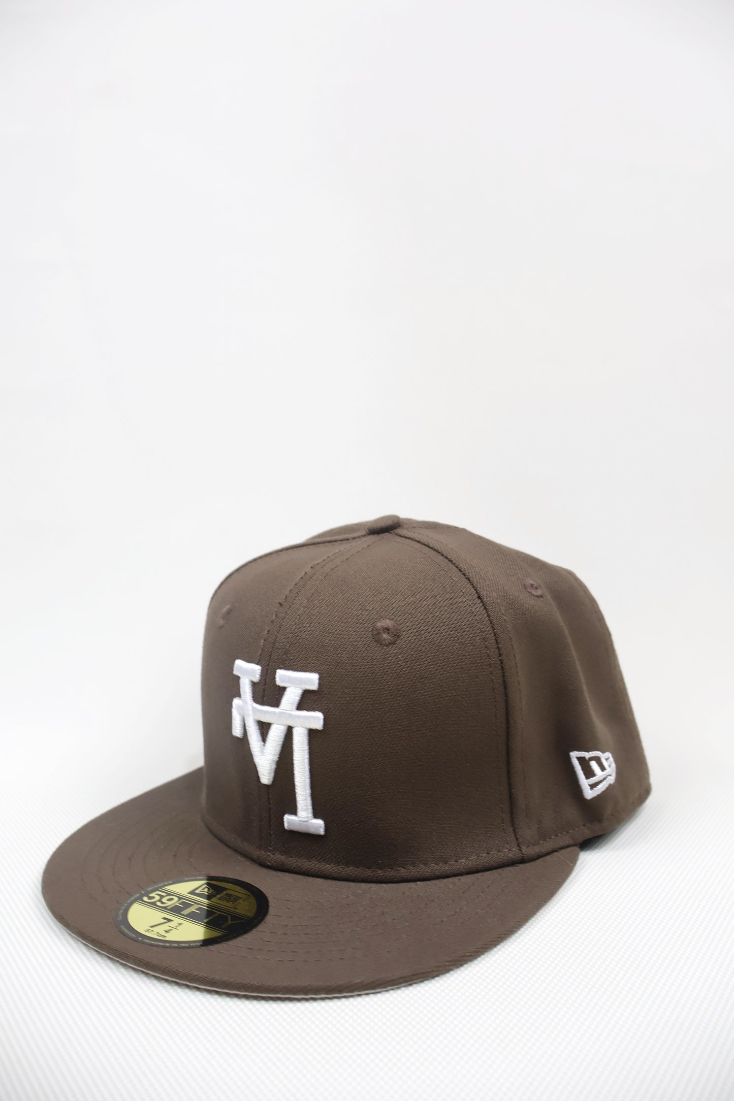 LA INVERTED BROWN FITTED HAT
