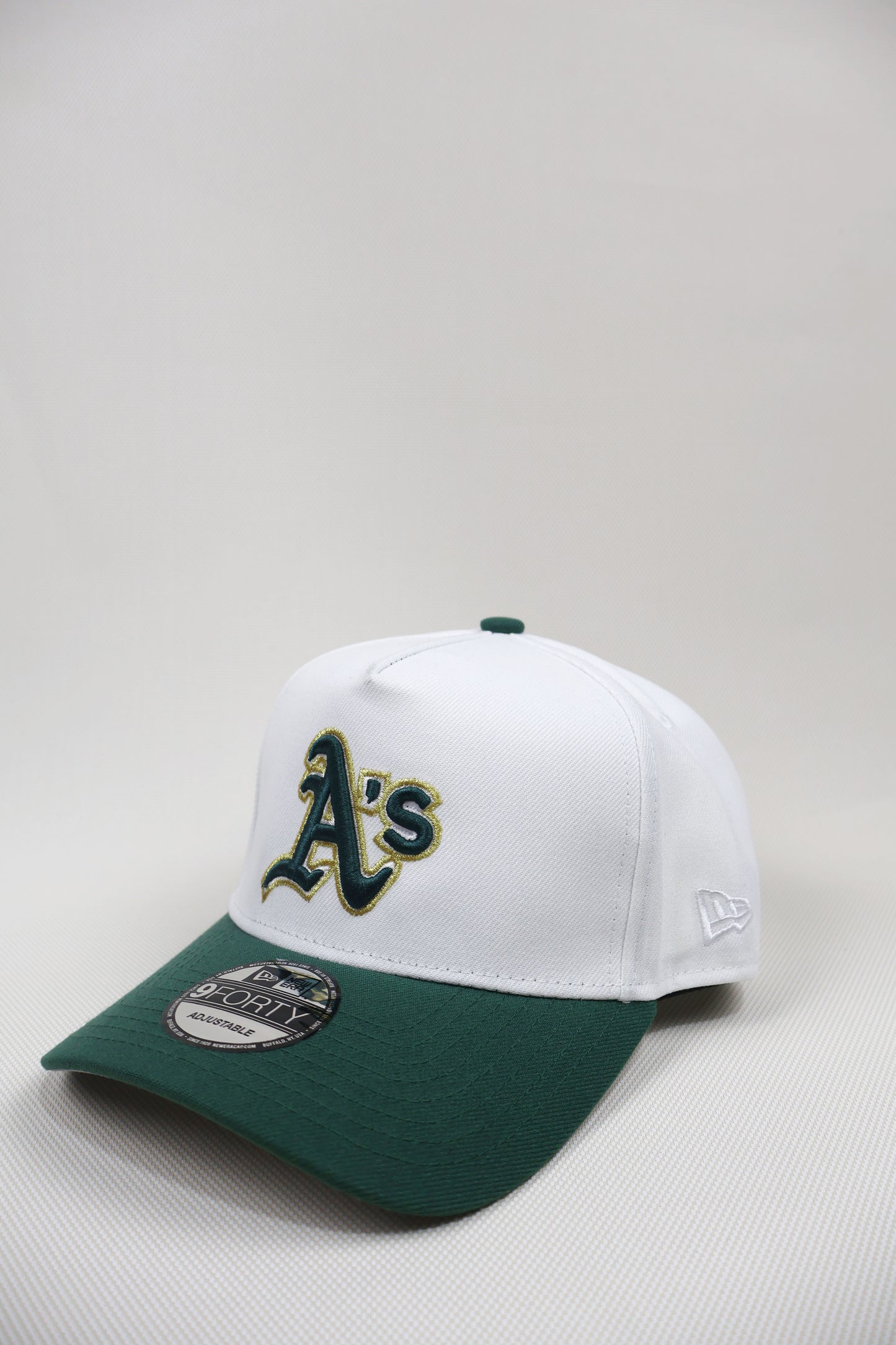 A OAKLAND SNAPBACK