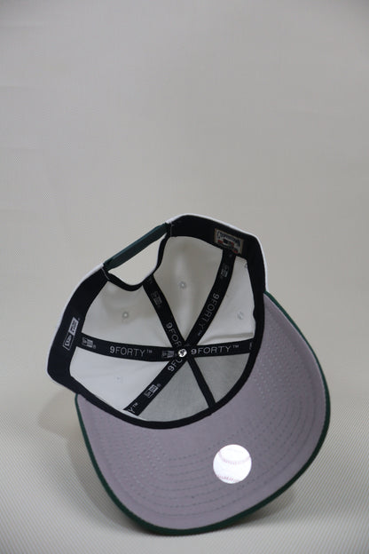 A OAKLAND SNAPBACK