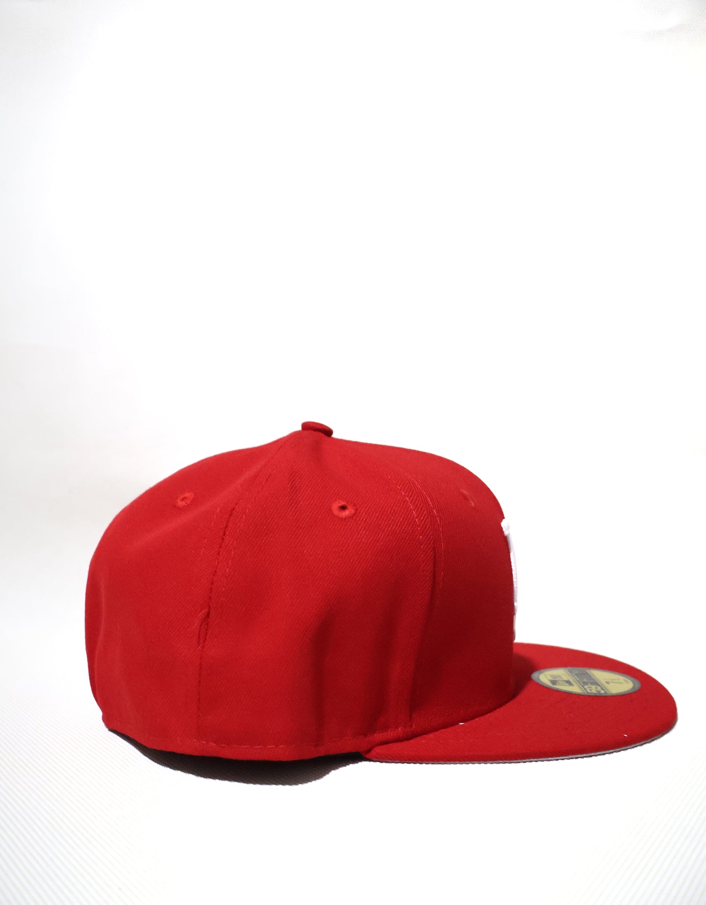 LA PLAIN RED FITTED HAT