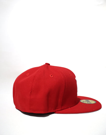 LA PLAIN RED FITTED HAT