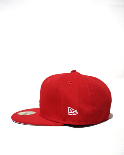 LA PLAIN RED FITTED HAT