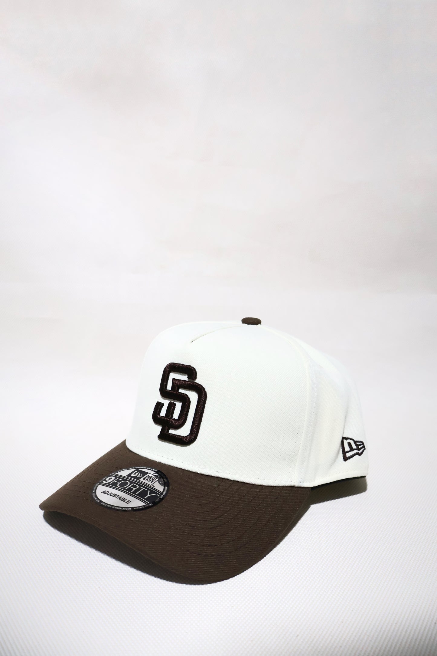 SD TWO TONE CREAM AND BROWN A FRAME