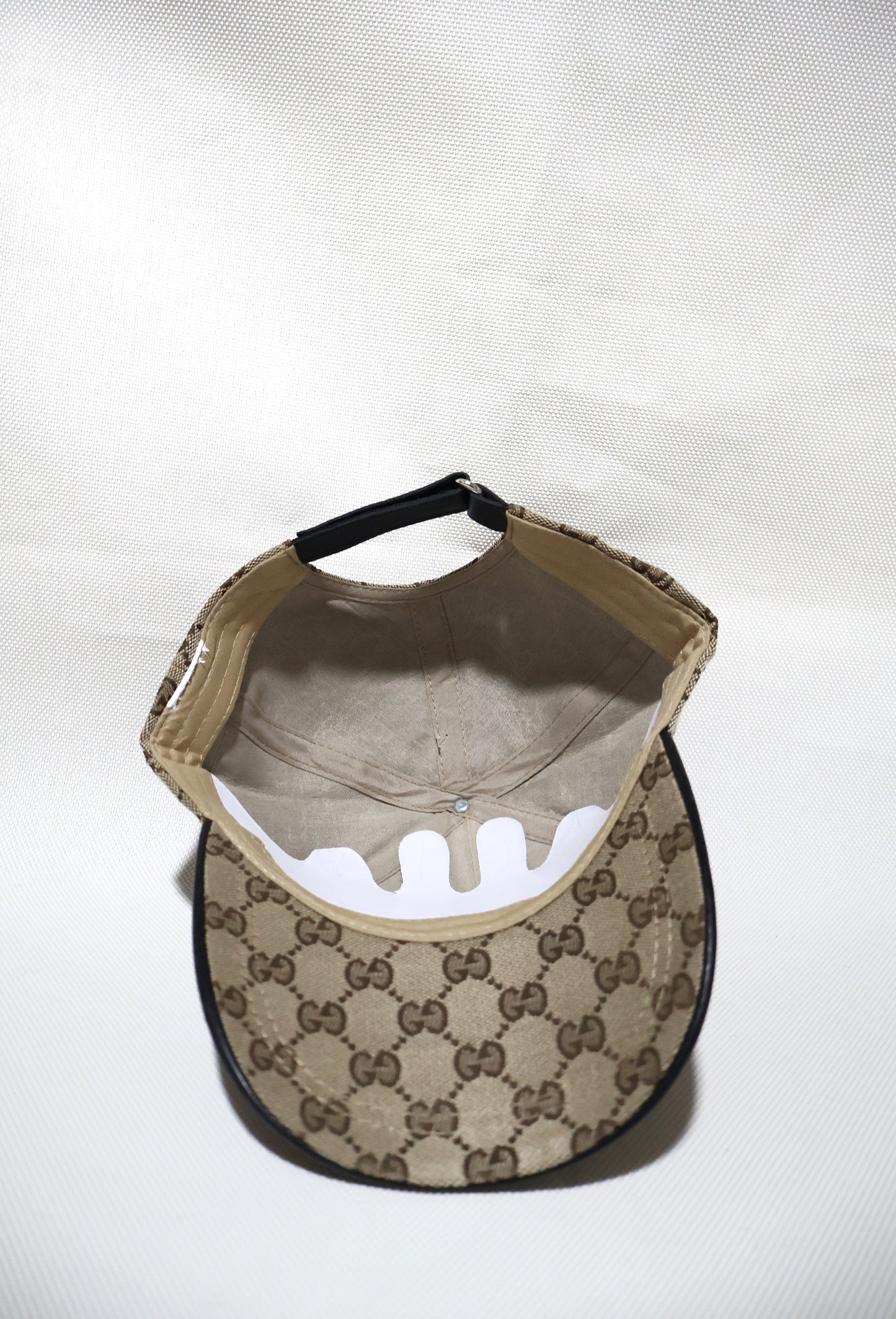 GUCCI STRAPBACK HAT