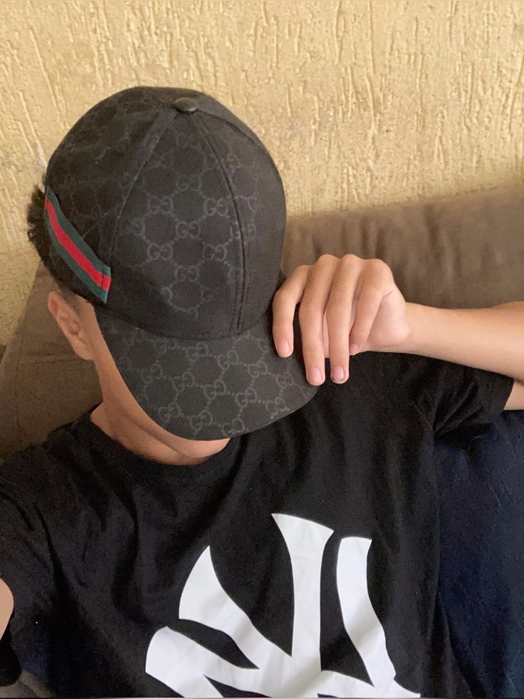 GUCCI STRAPBACK HAT